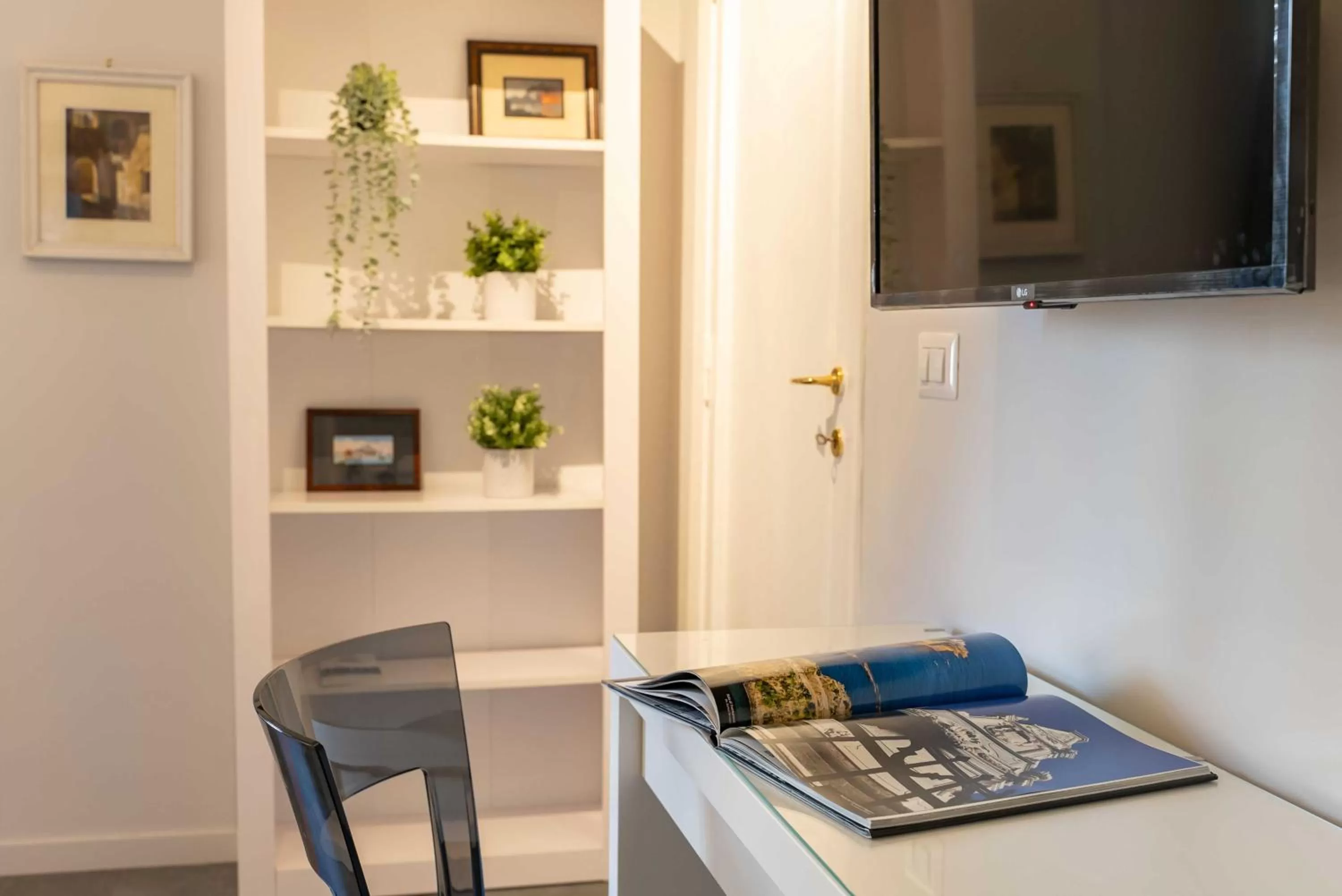 Decorative detail in Giordani 23 B&B