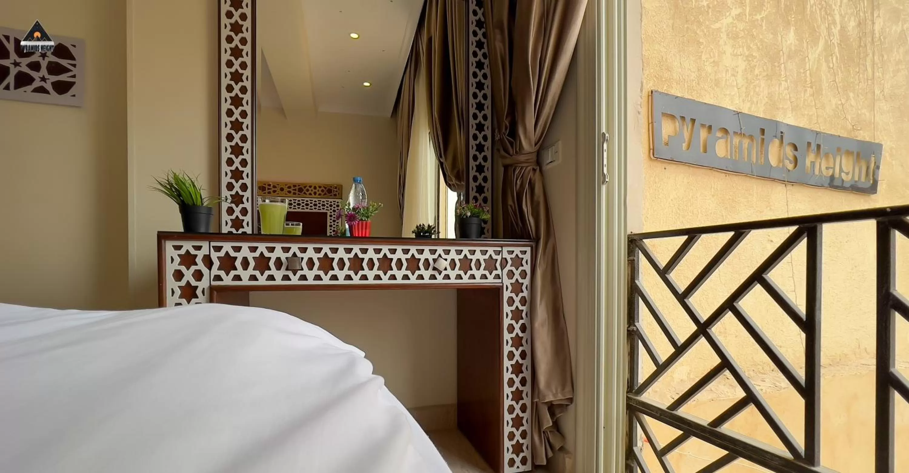 View (from property/room), Bed in Pyramids Height Hotel & Pyramids Master Scene Rooftop