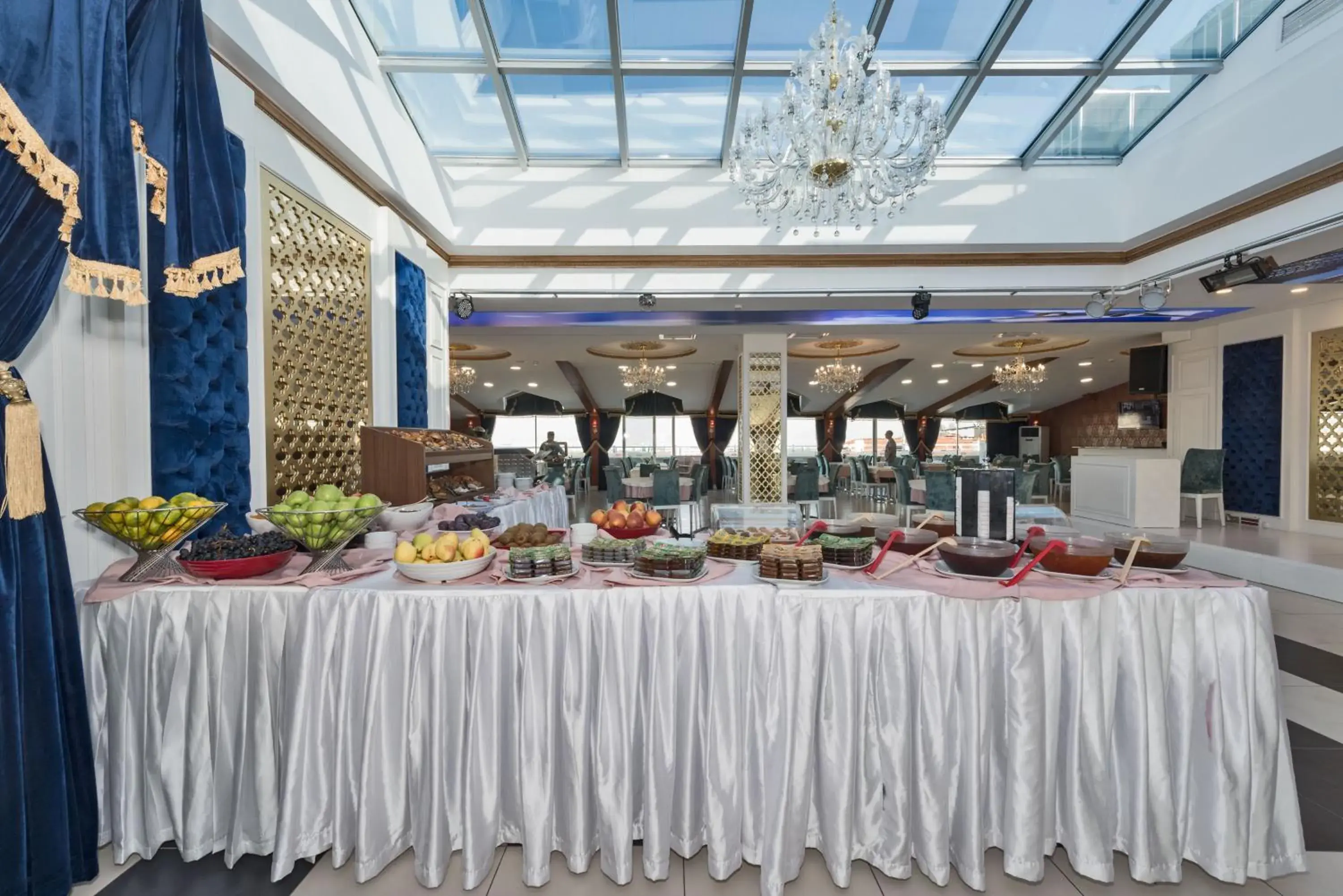 Buffet breakfast in Marnas Hotels