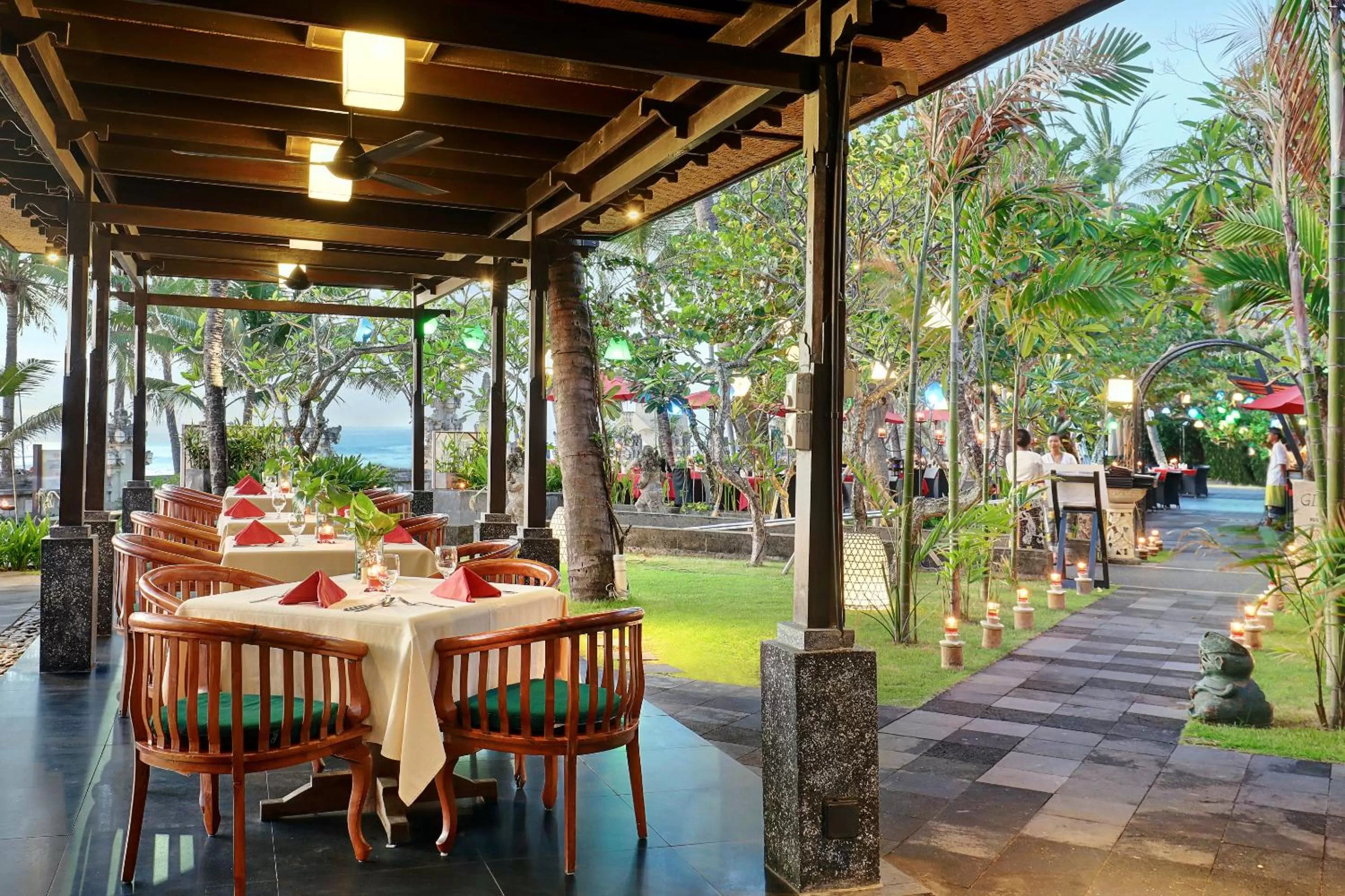 Restaurant/places to eat in Legian Beach Hotel