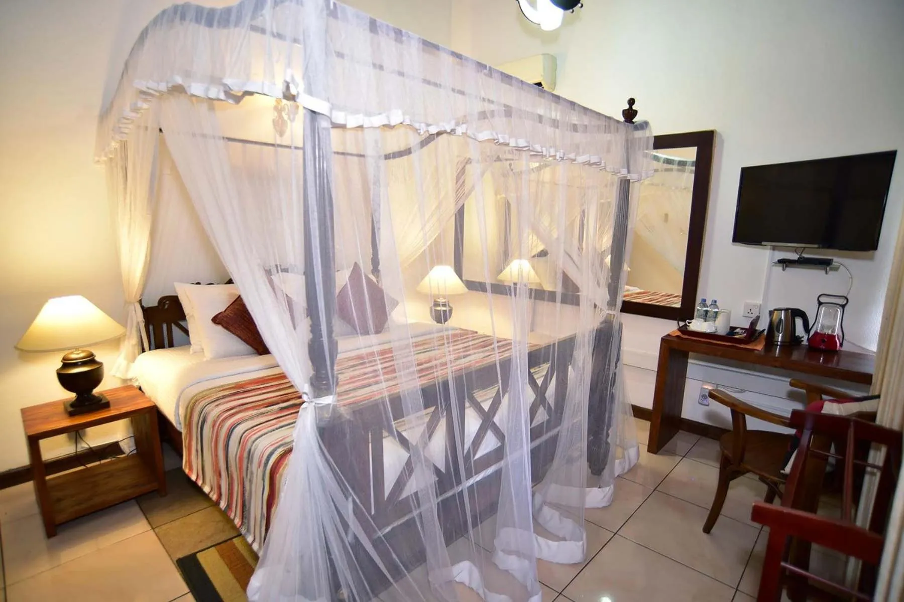 Bed in Colombo Villa