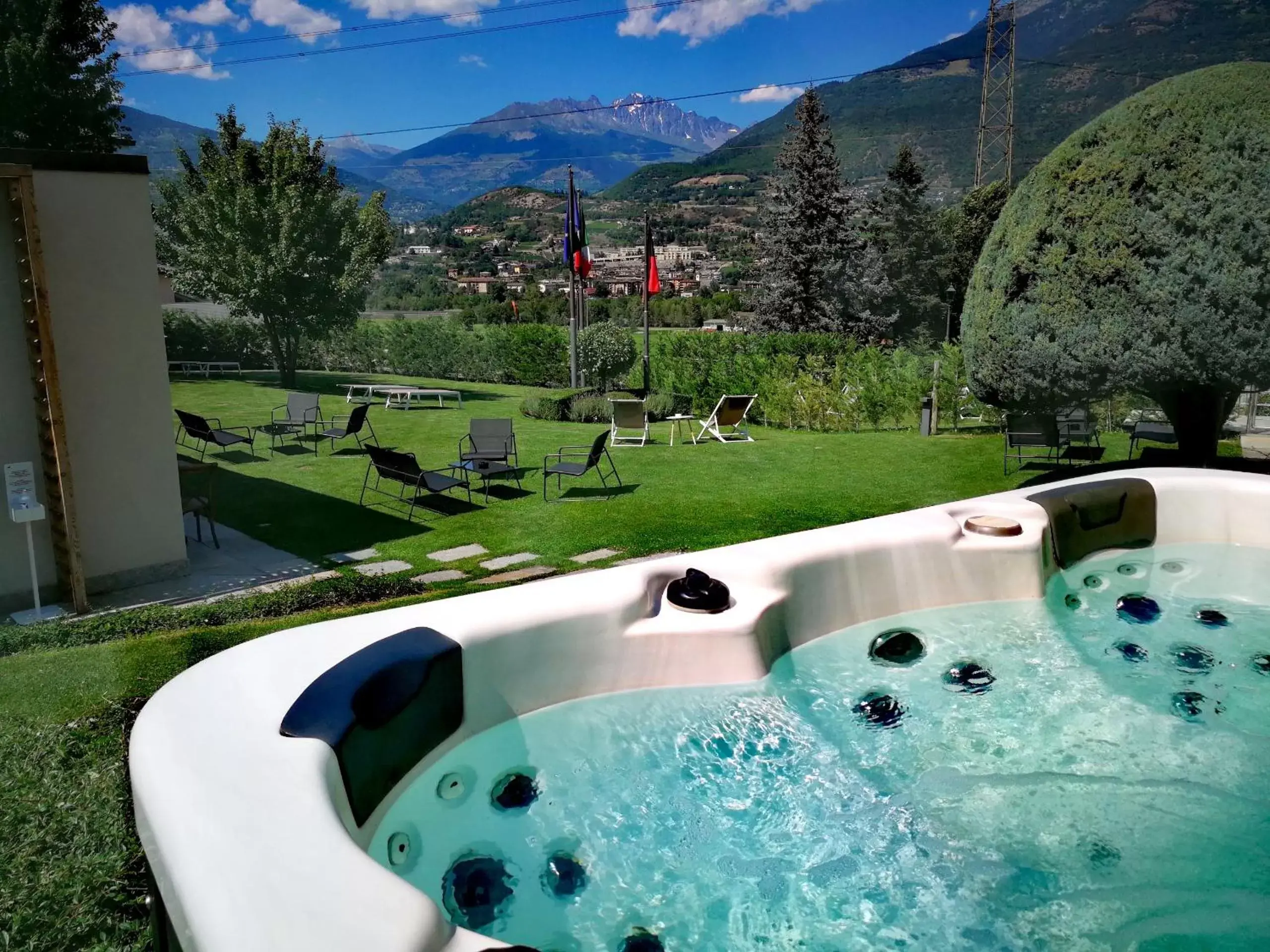 Hot Tub in Hotel Diana Jardin et Spa