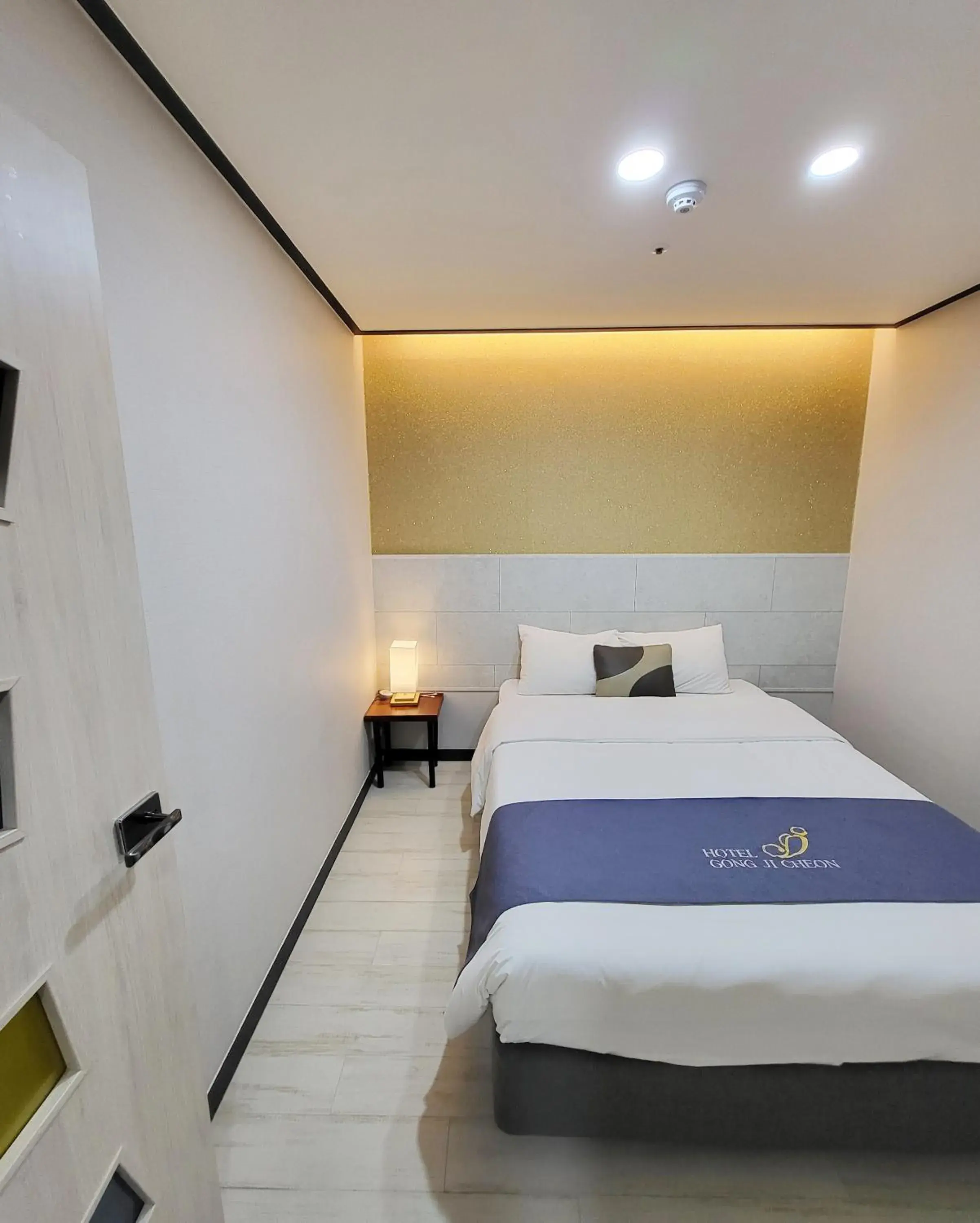 Bed in Chuncheon Hotel Gongjicheon