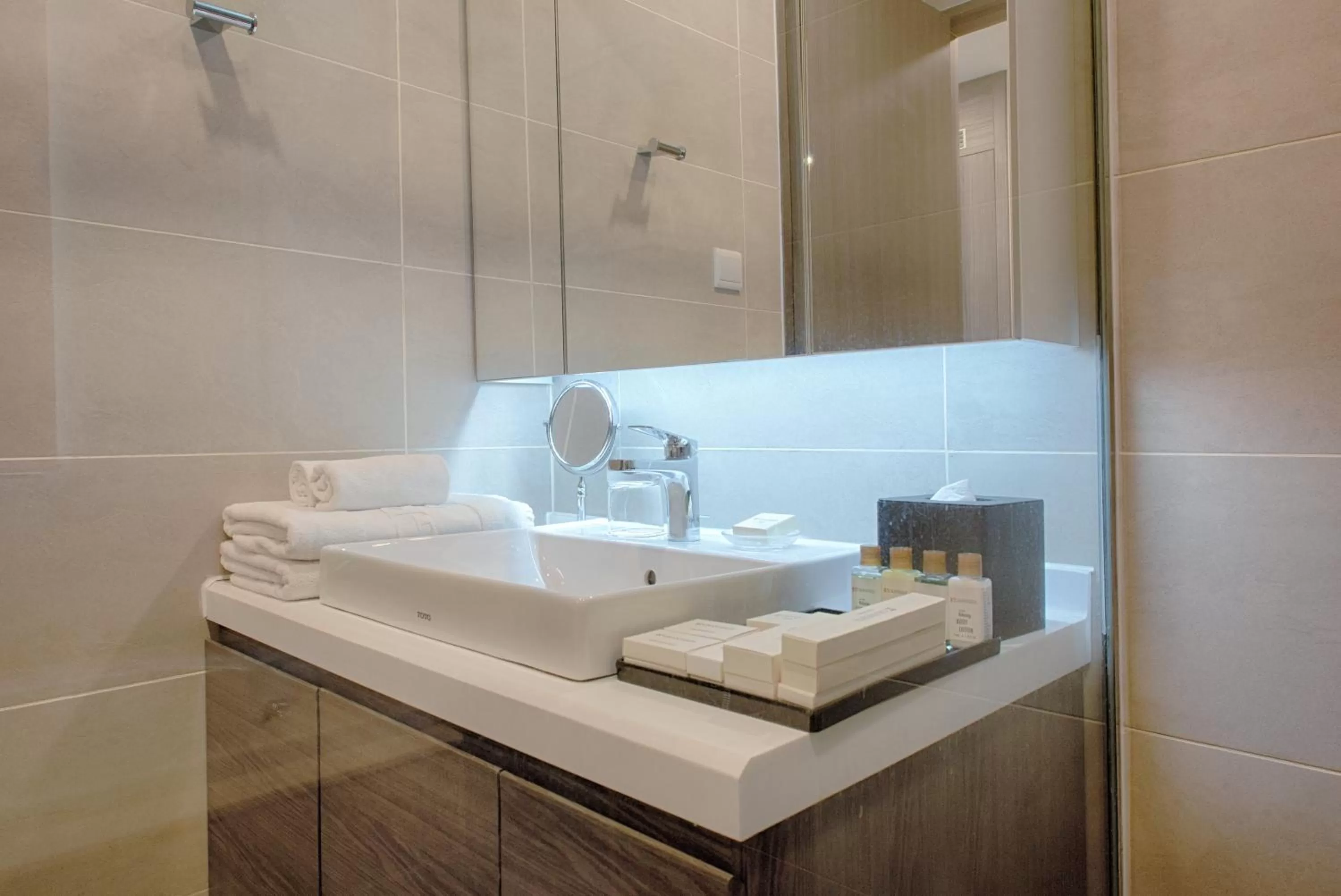 Bathroom in GRANFERTE Phnom Penh Hotel