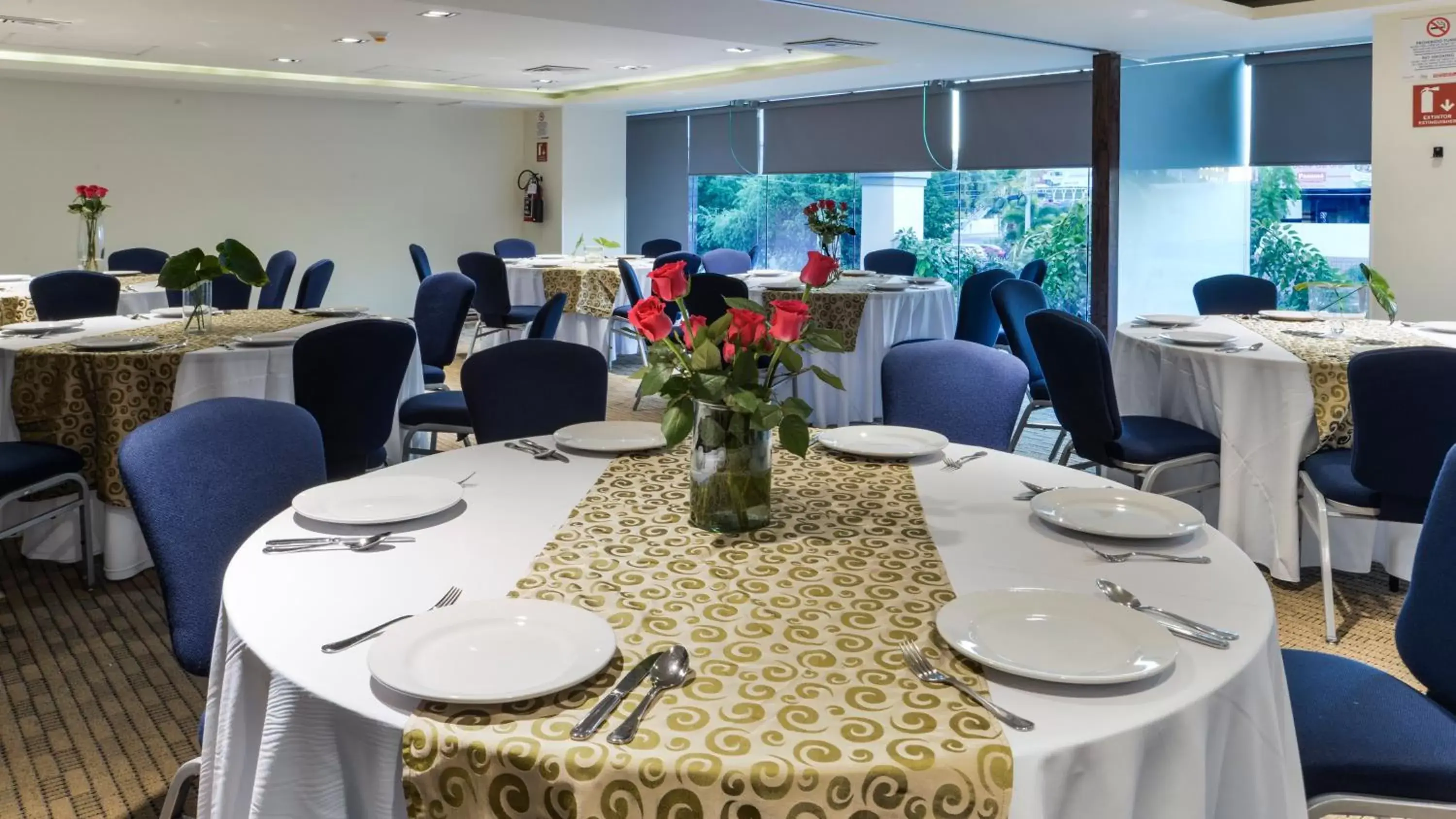 Banquet/Function facilities, Restaurant/Places to Eat in Holiday Inn Express Culiacan, an IHG Hotel
