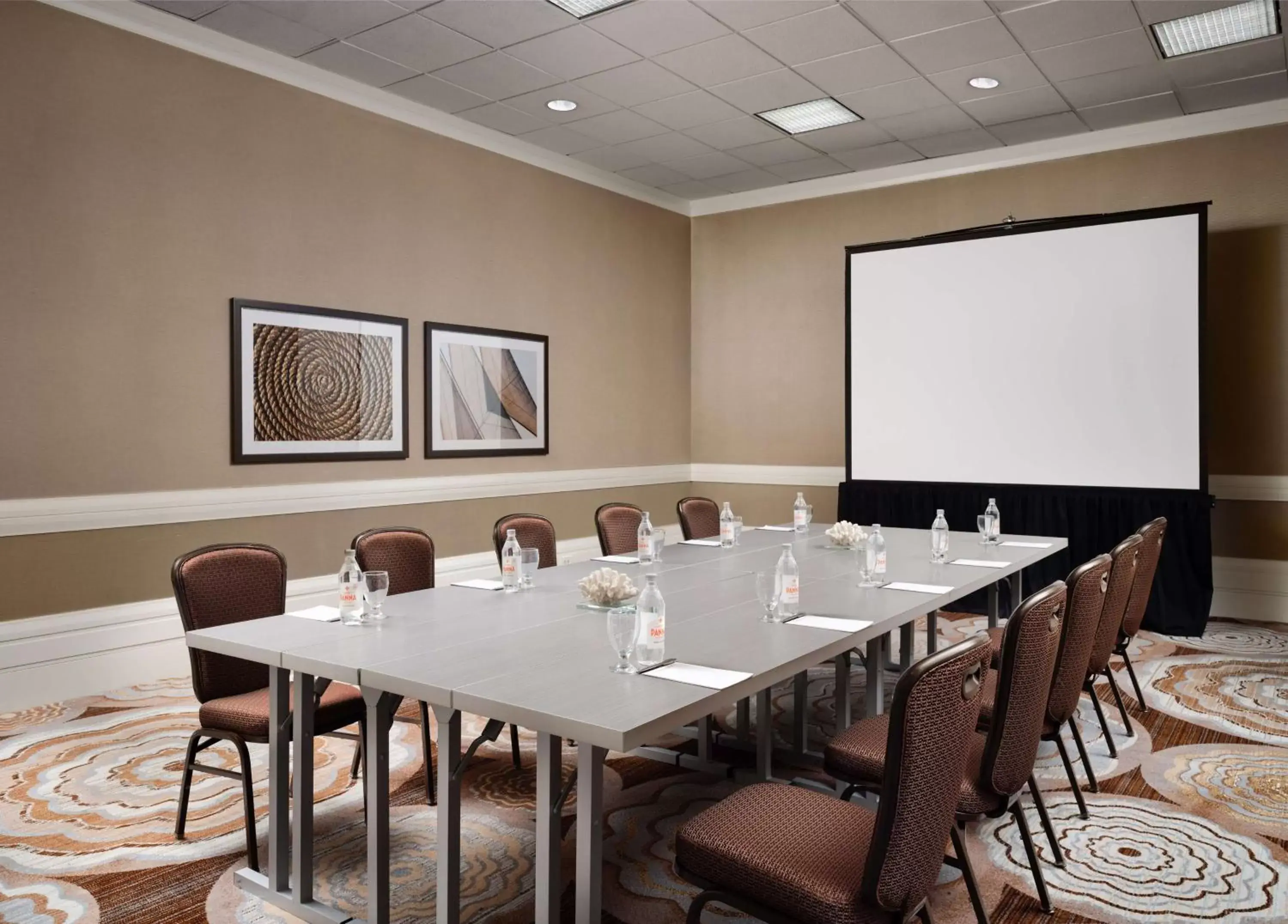 Meeting/conference room in Sonesta Redondo Beach and Marina