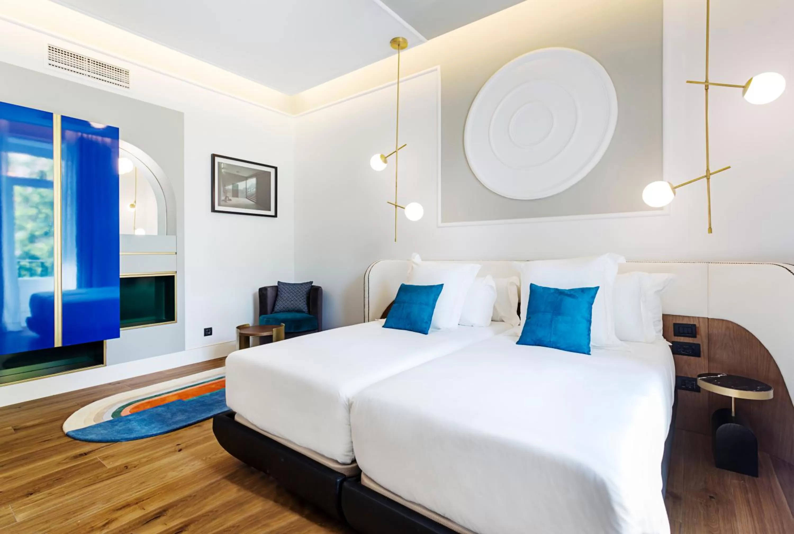 Bed in One Shot Fortuny