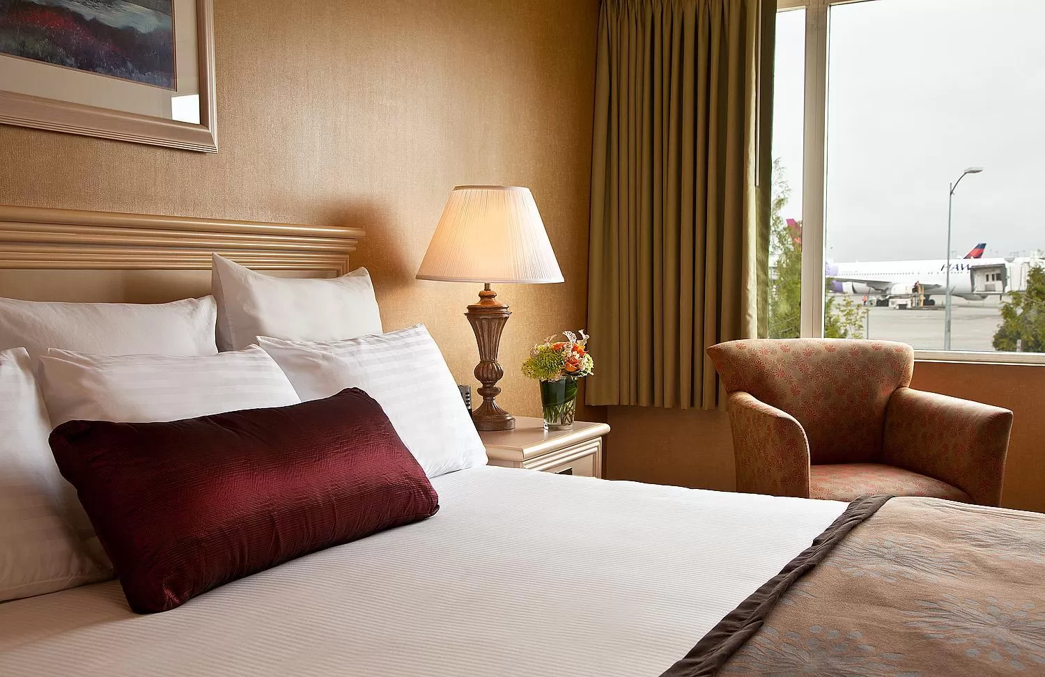 Bed in Coast Gateway Hotel