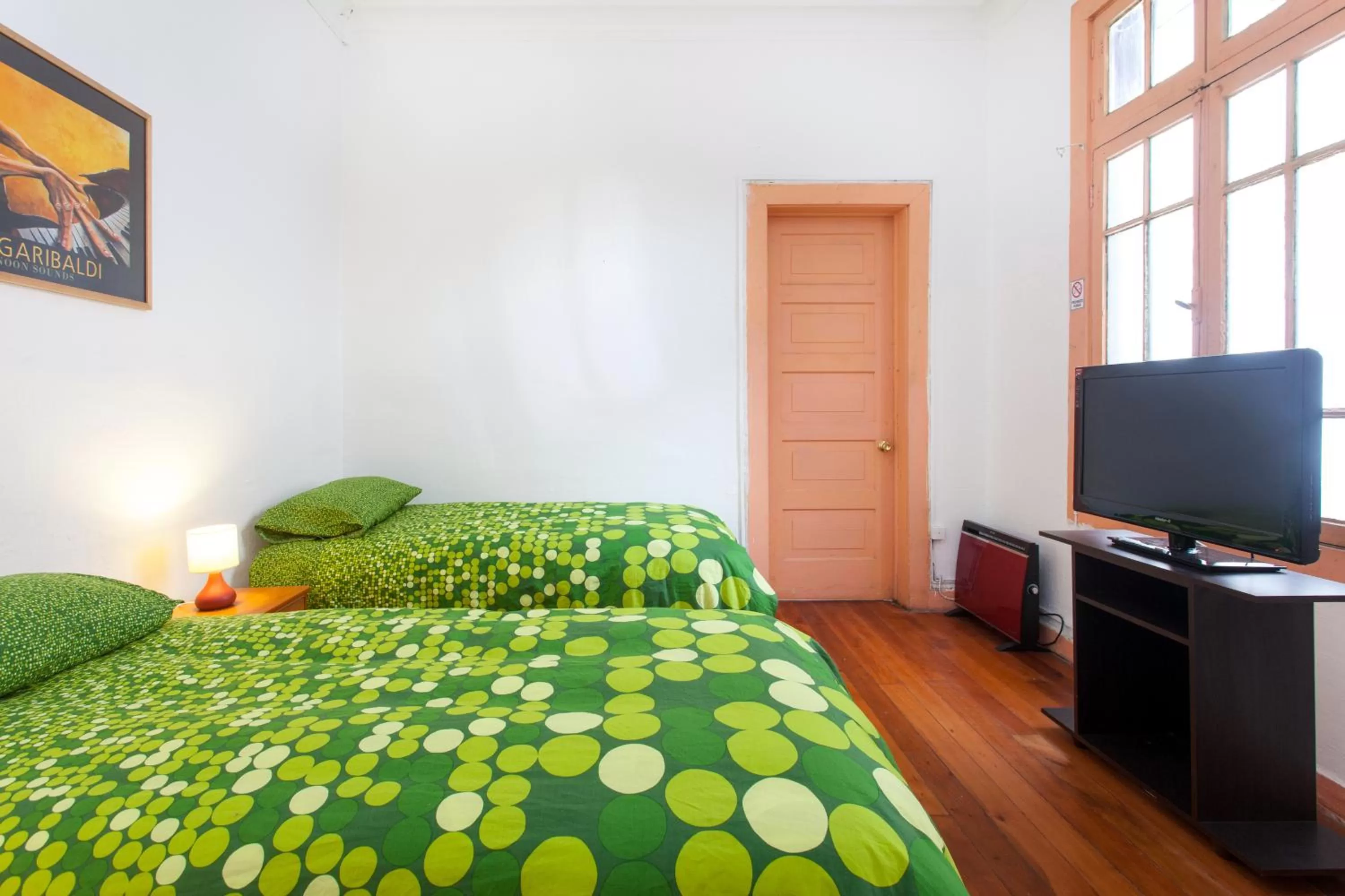 Photo of the whole room, Bed in Italia Suite