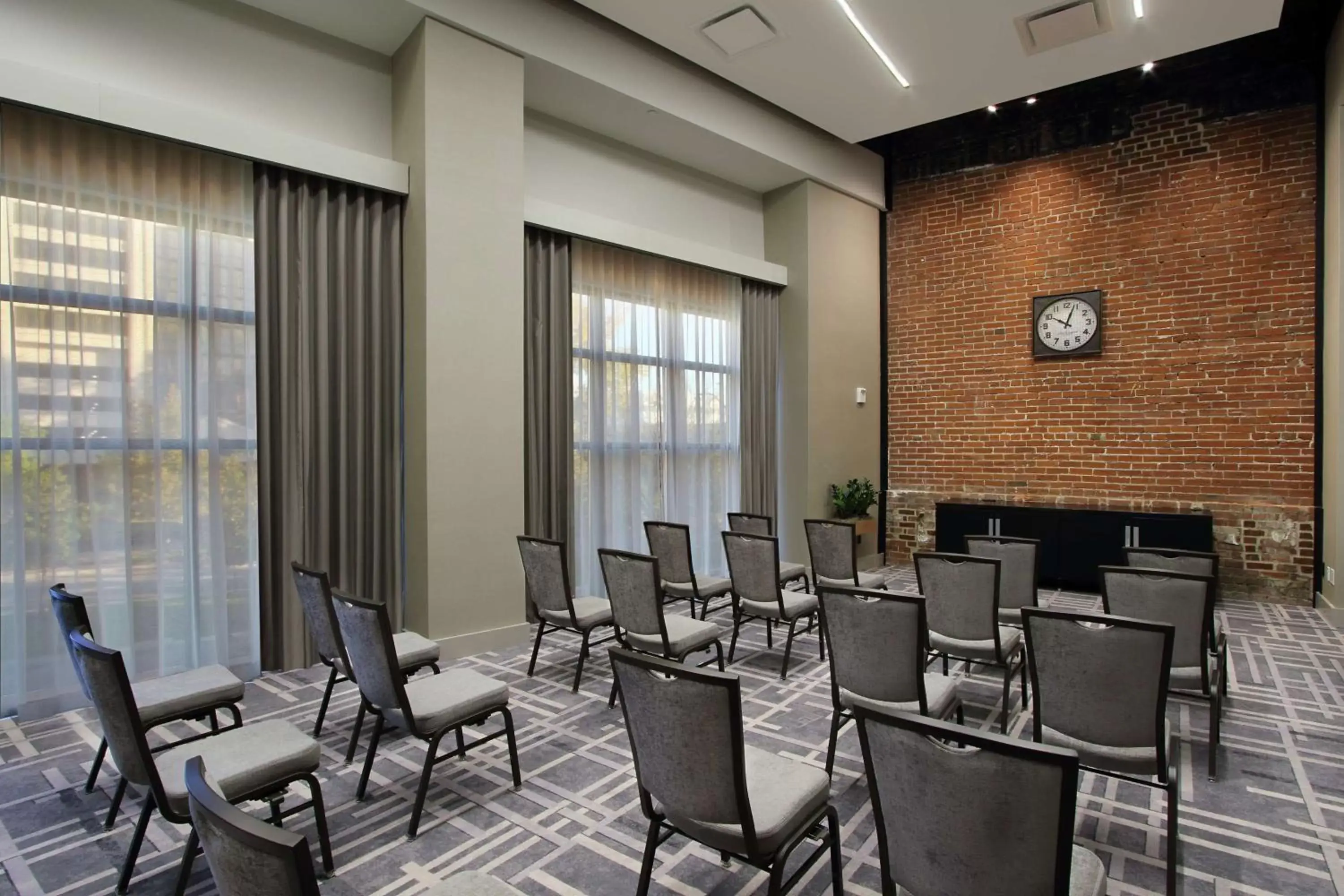 Meeting/conference room in Canopy By Hilton Columbus Downtown Short North