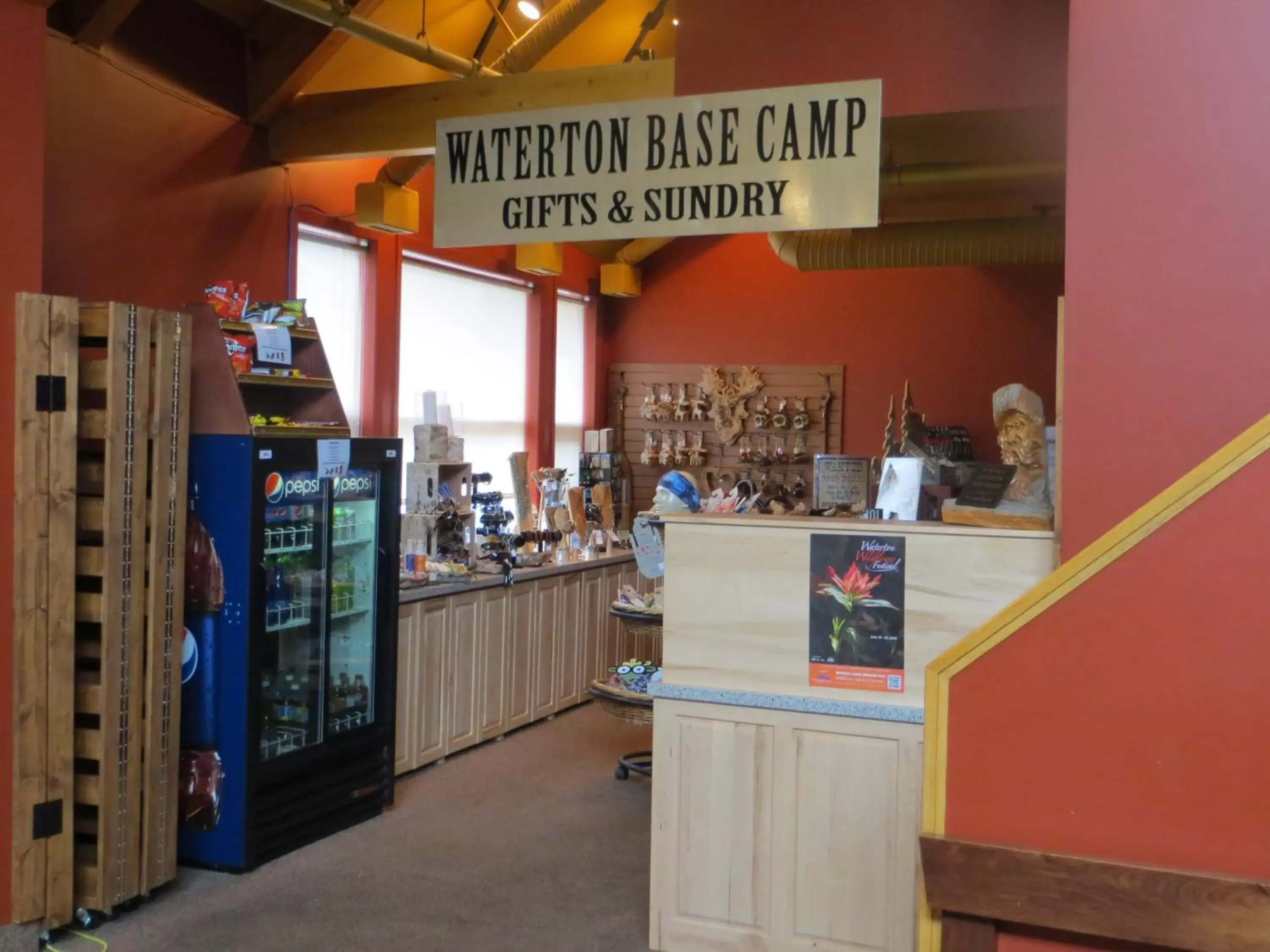 On-site shops in Waterton Lakes Lodge Resort