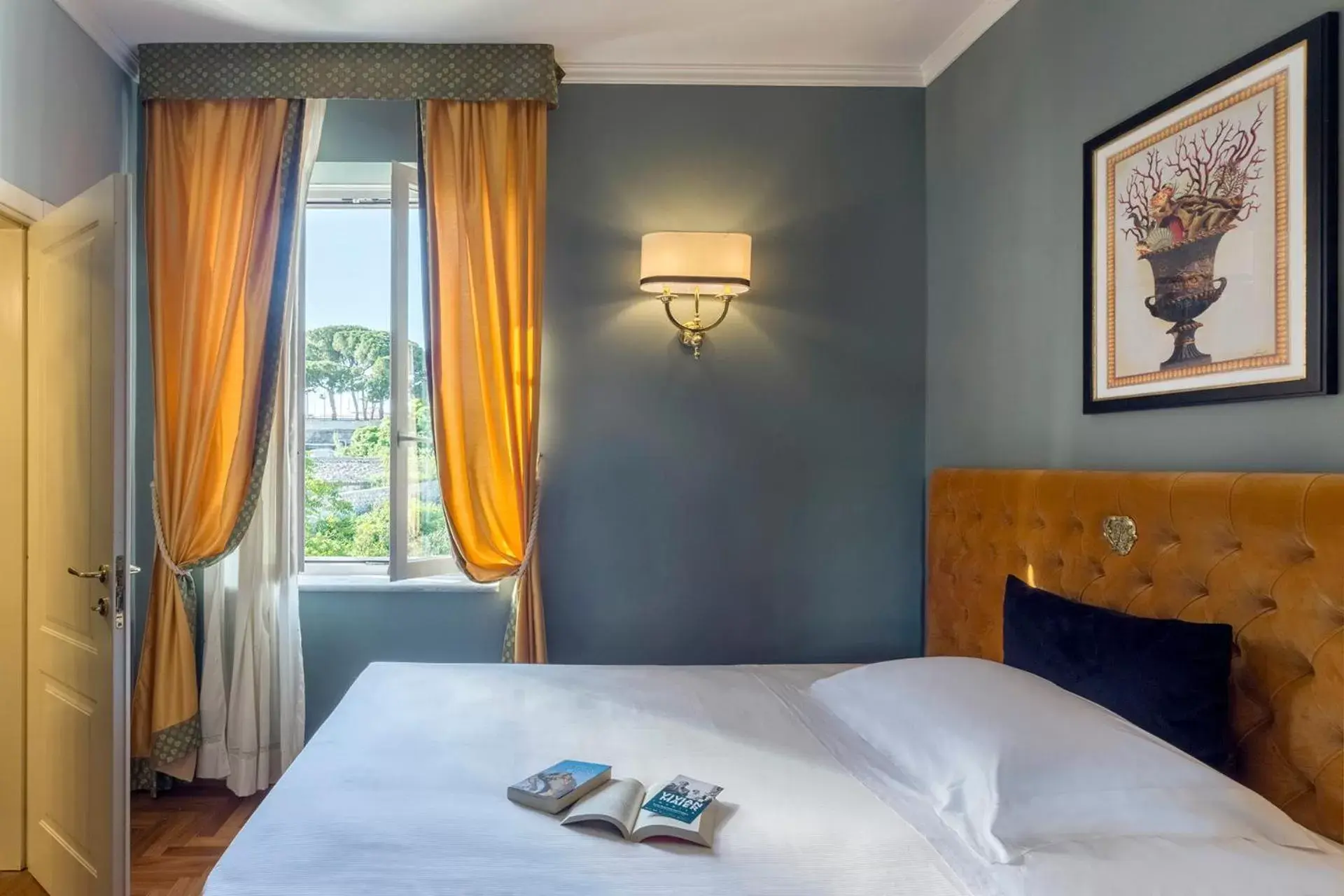 Bedroom, Bed in Grand Hotel Villa Politi