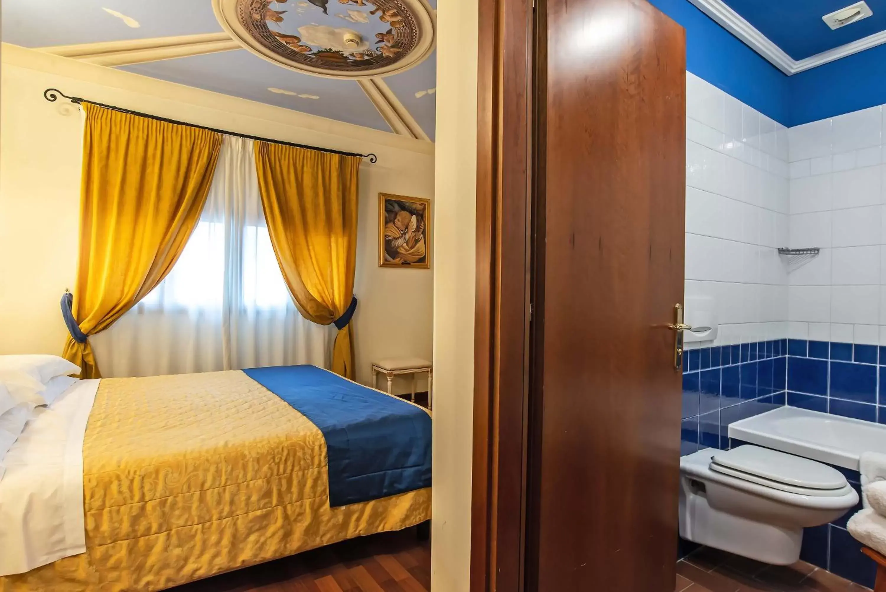 Toilet, Bed in Hotel Porta Faenza