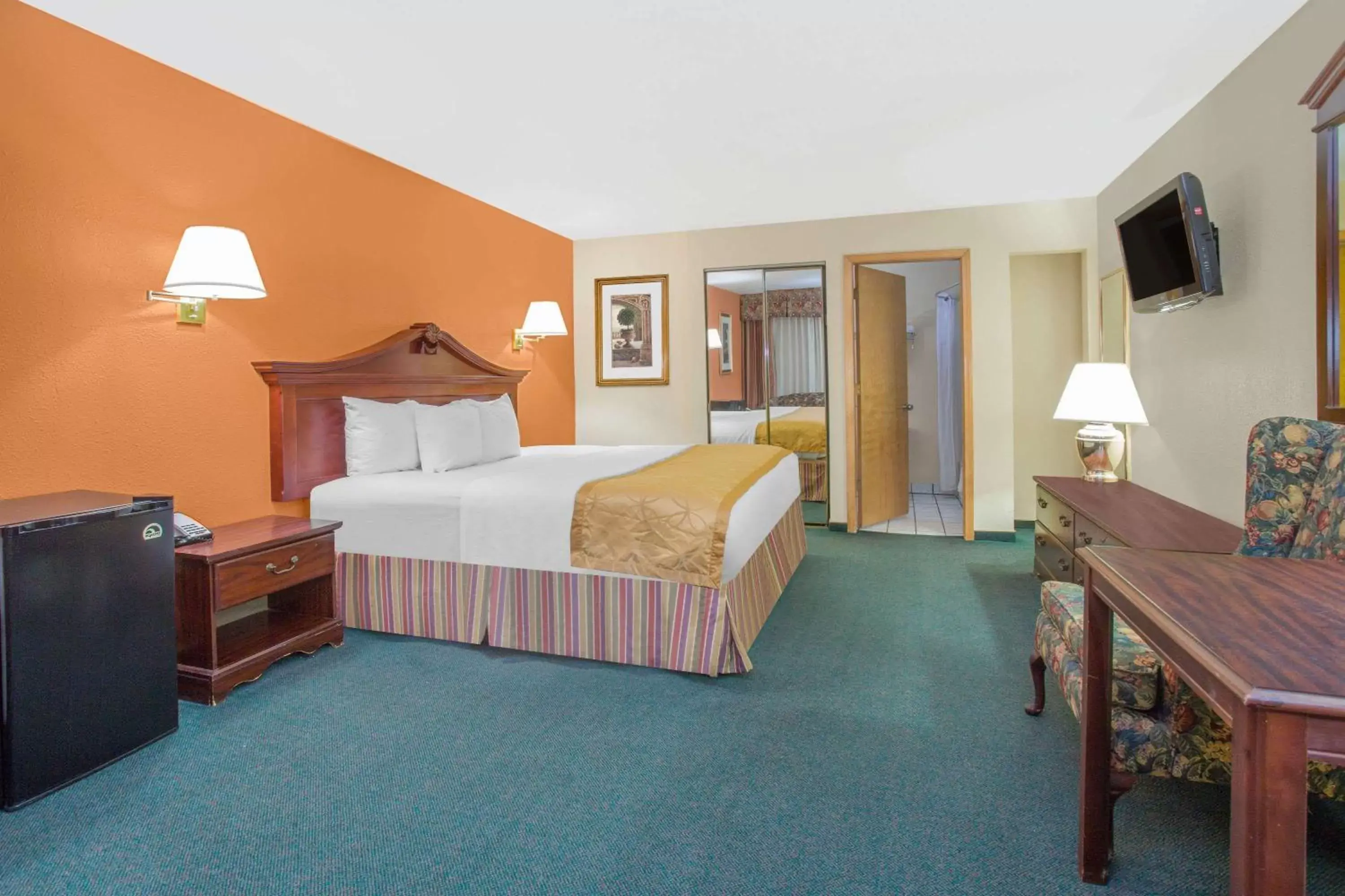 Photo of the whole room in Days Inn & Suites by Wyndham Red Rock-Gallup