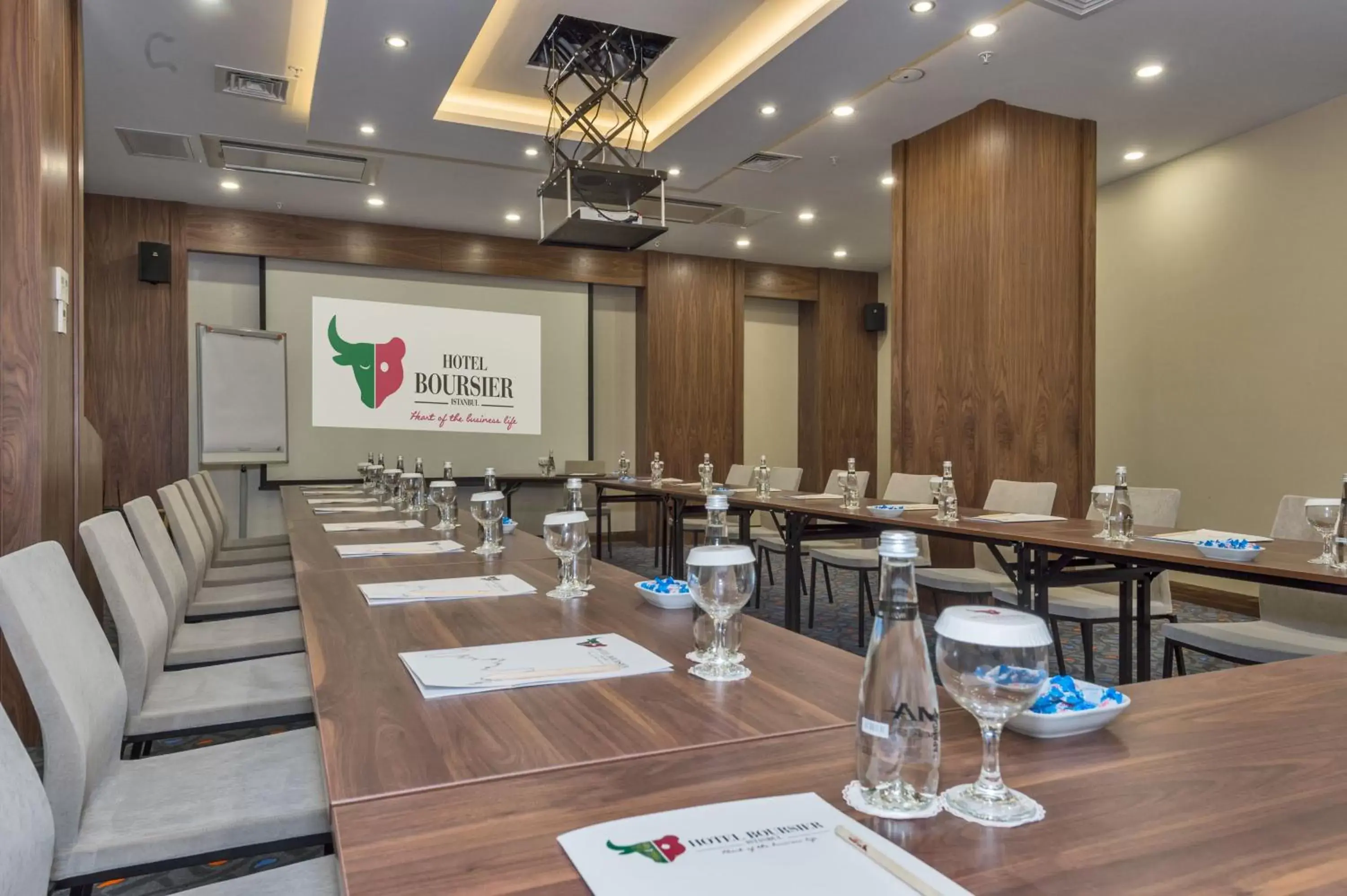 Meeting/conference room in Hotel Boursier 1 & Spa
