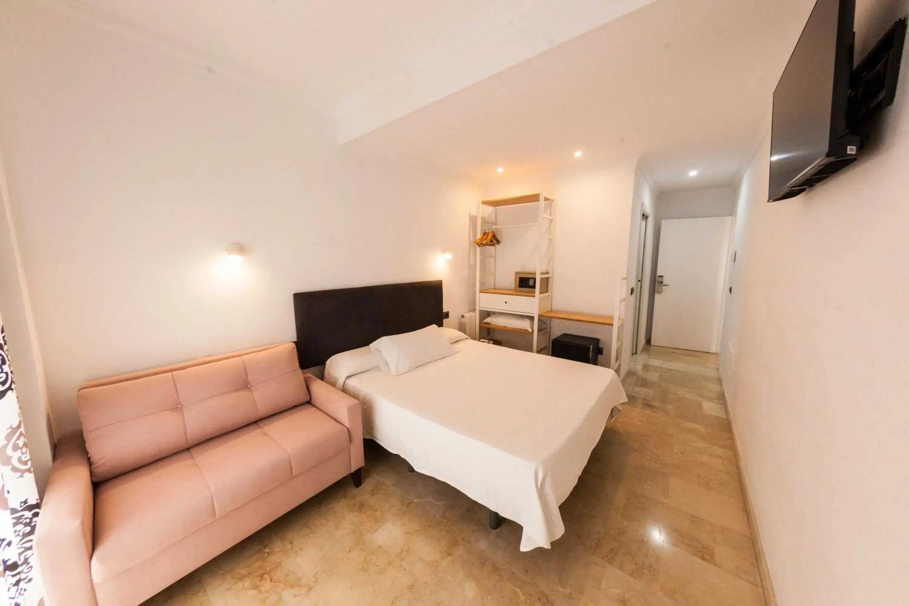 Triple Room in Abril Nerja Triple Room in Abril Nerja