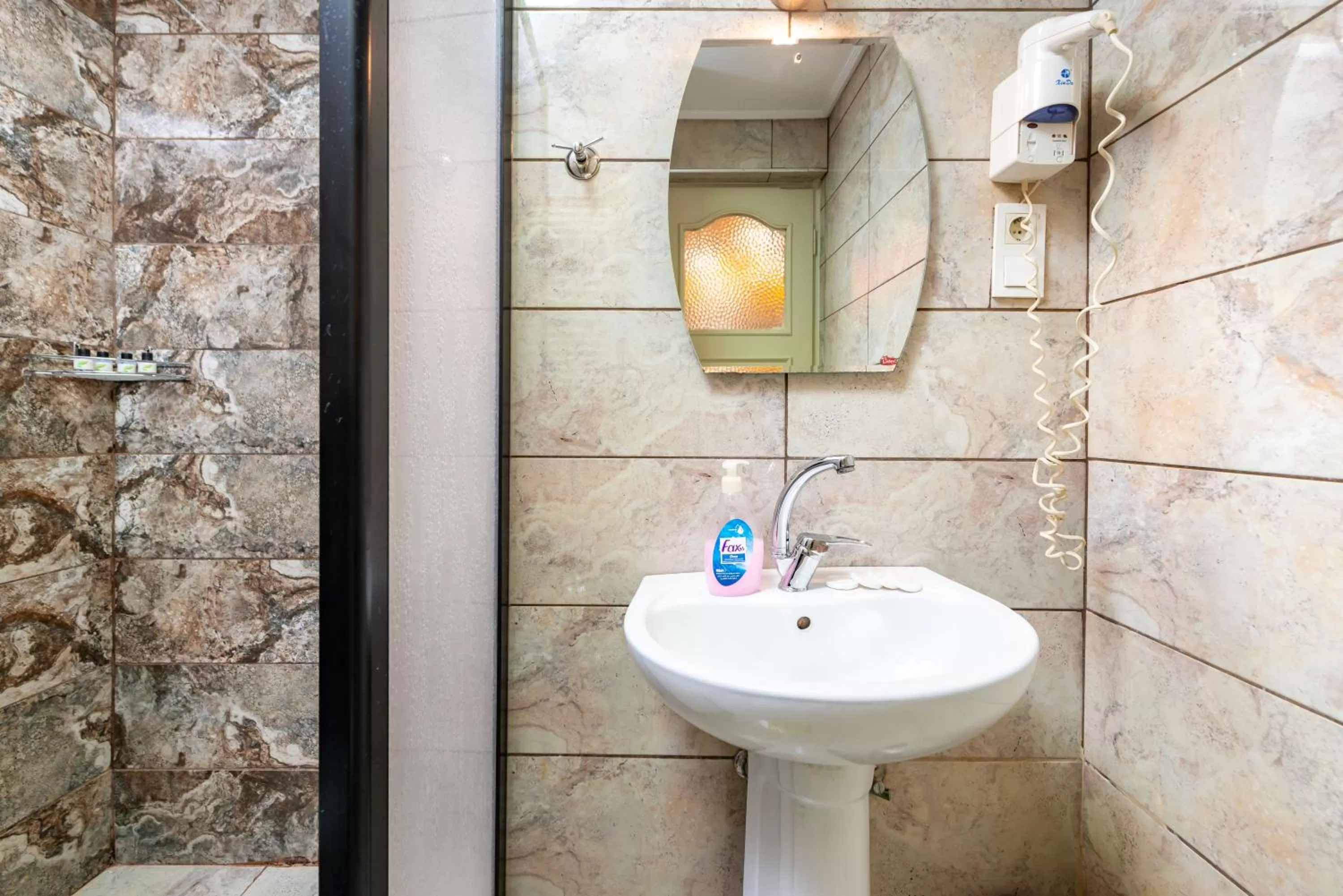 Shower in Kadirga Studios