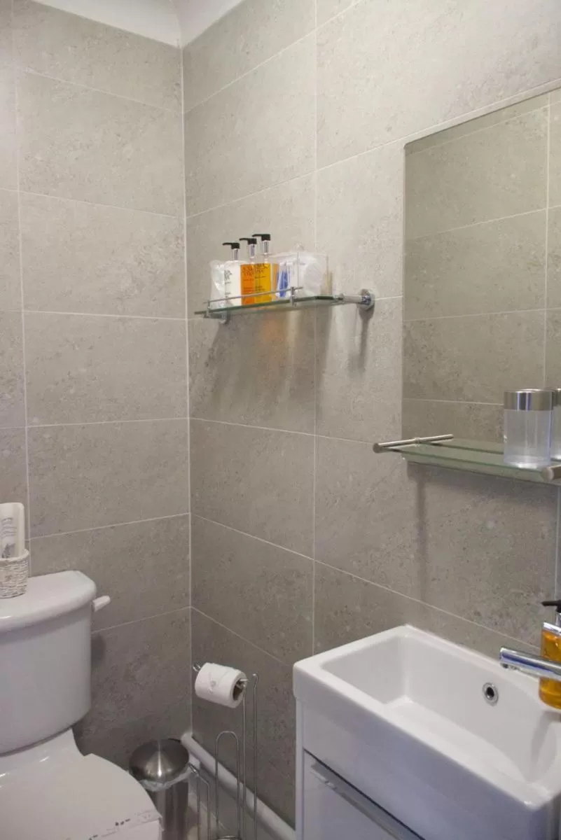 The Cambridge Guest House by Tas