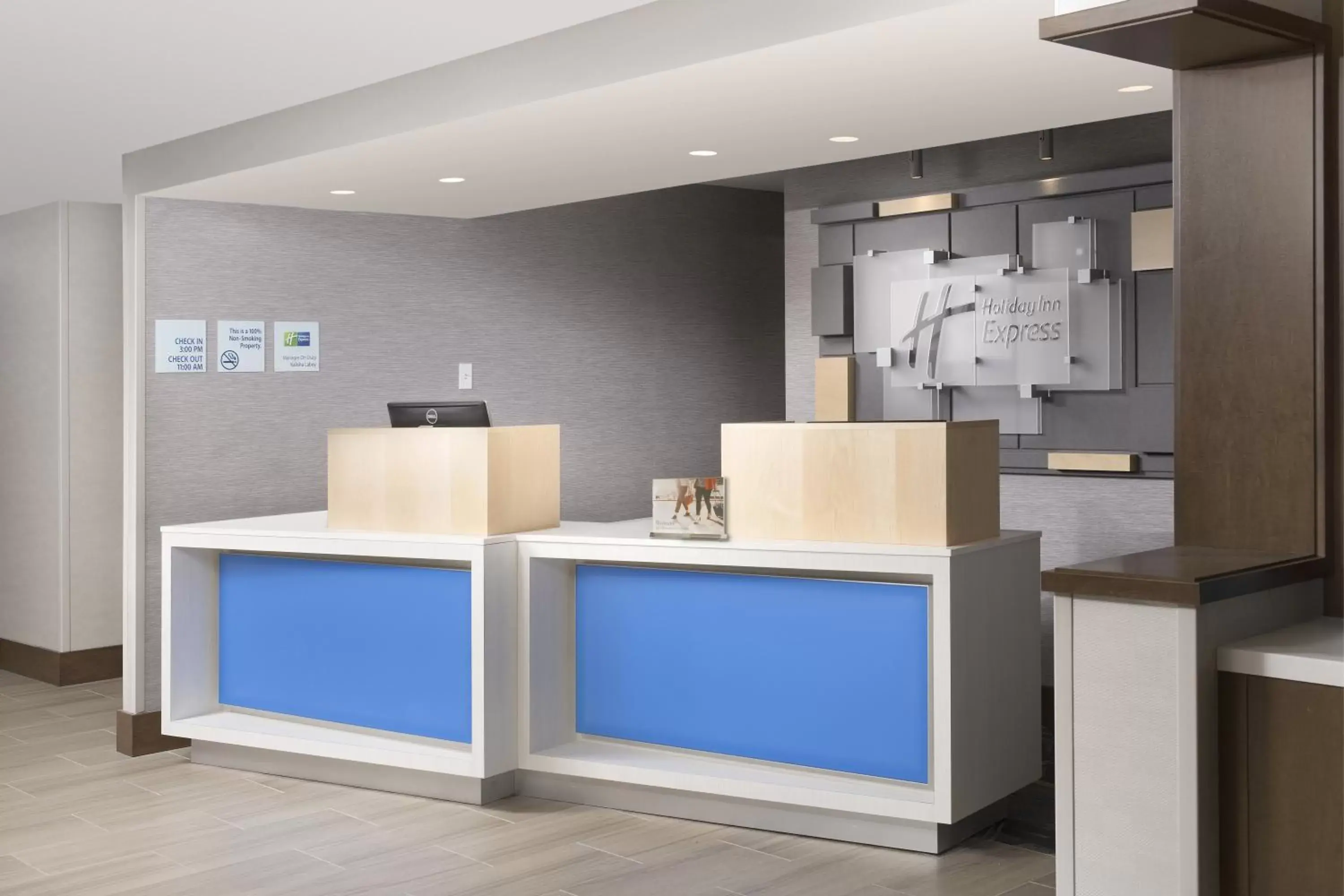 Property building, Lobby/Reception in Holiday Inn Express Andover North - Lawrence, an IHG Hotel