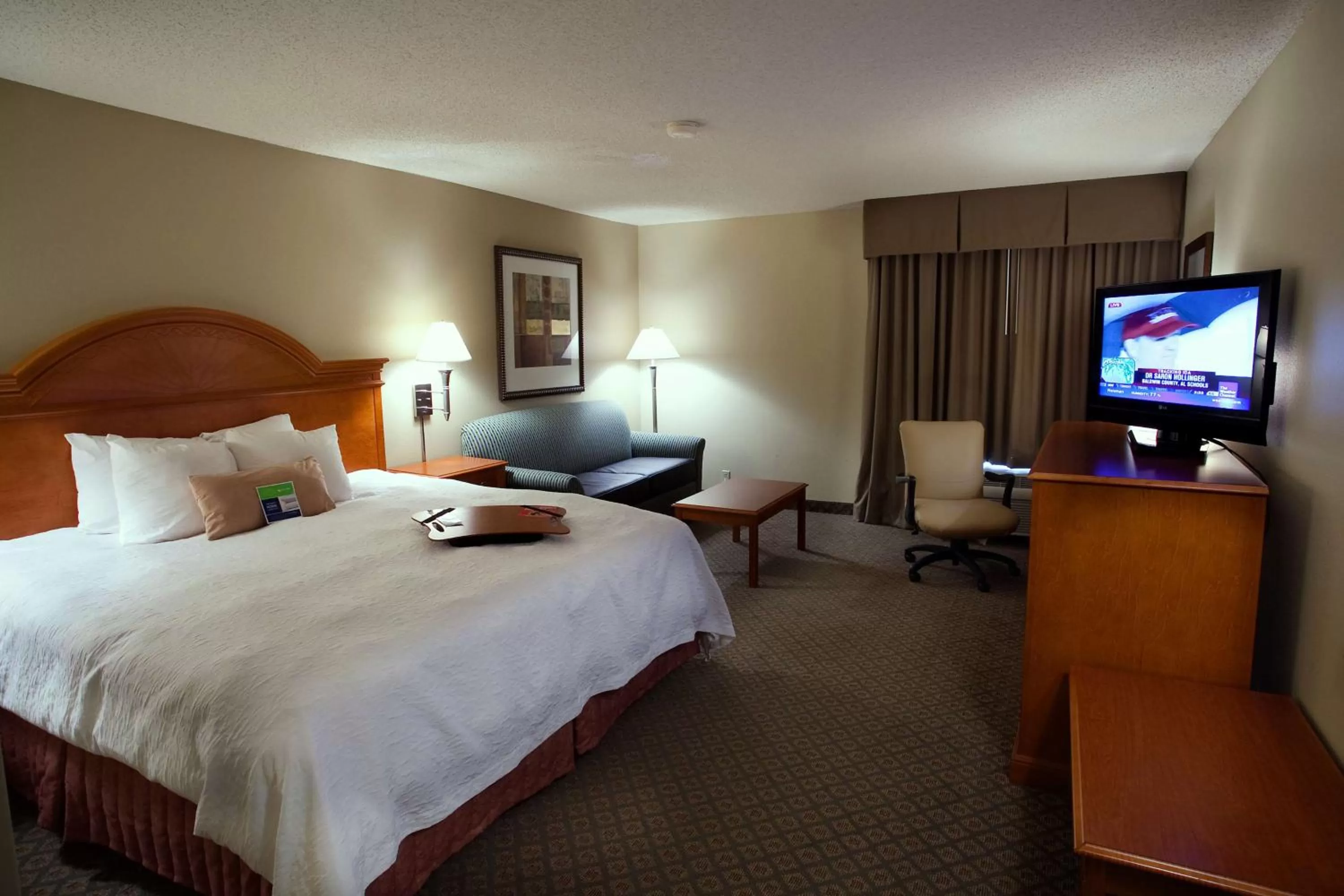 Bed in Hampton Inn Atlanta-Newnan