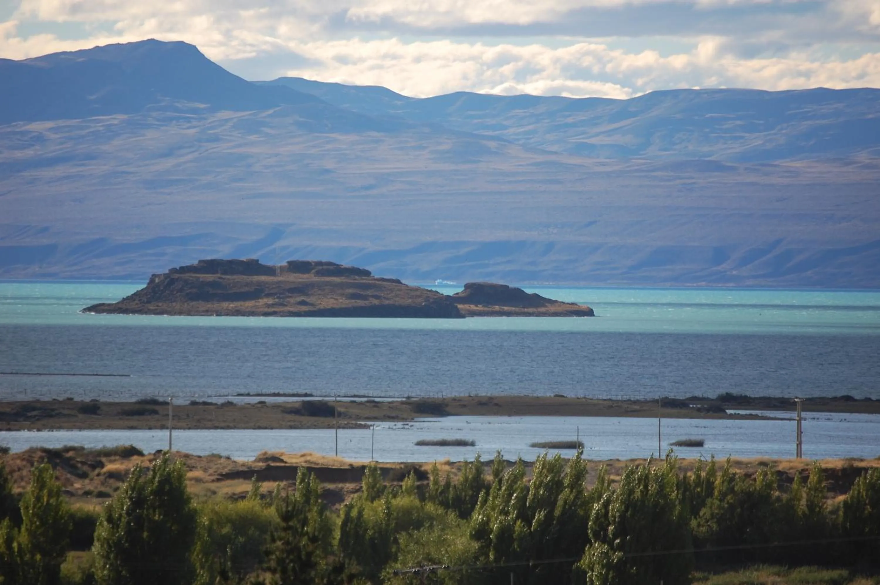 Lake view in America Del Sur Calafate Hostel