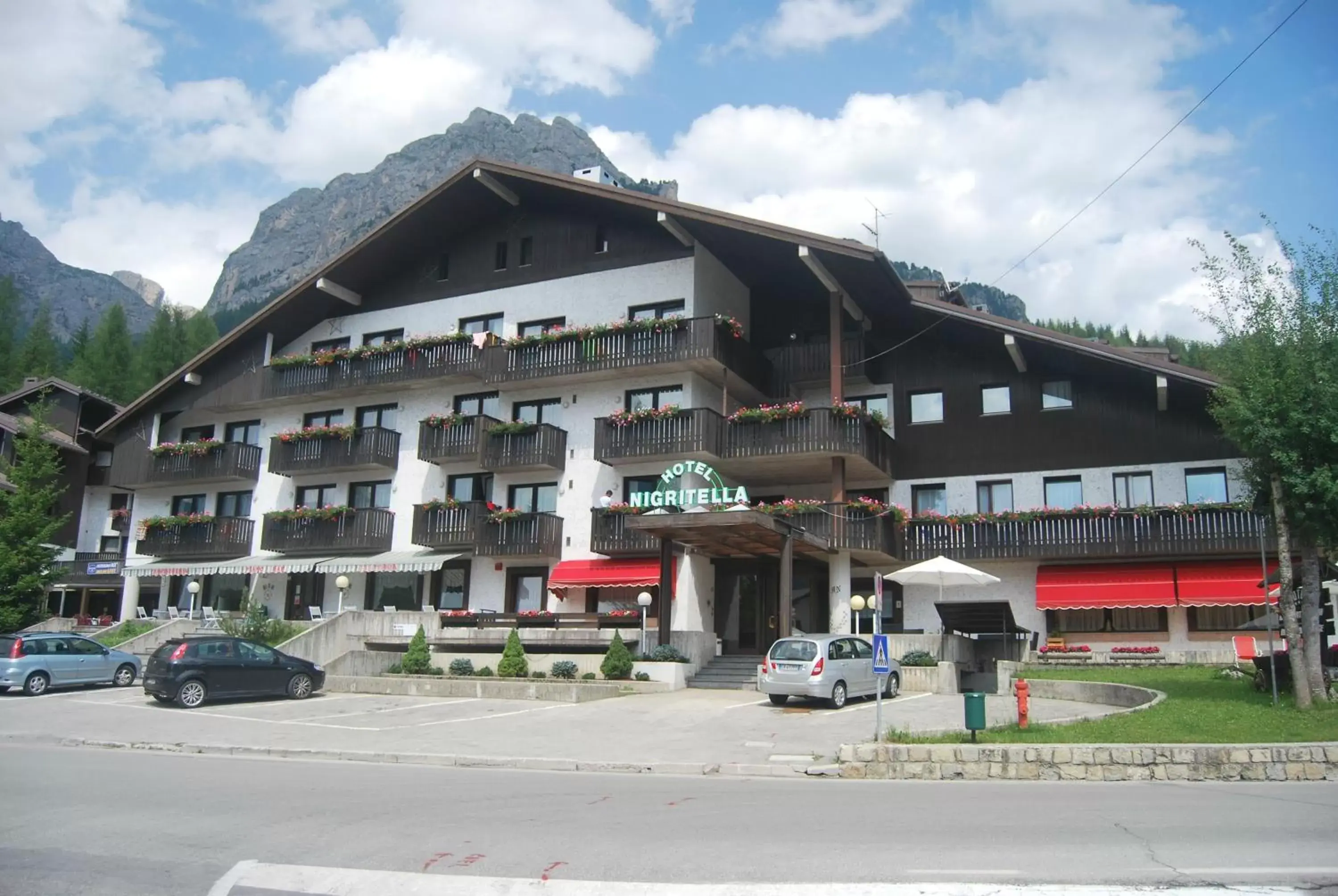 Facade/entrance, Property Building in Hotel Nigritella