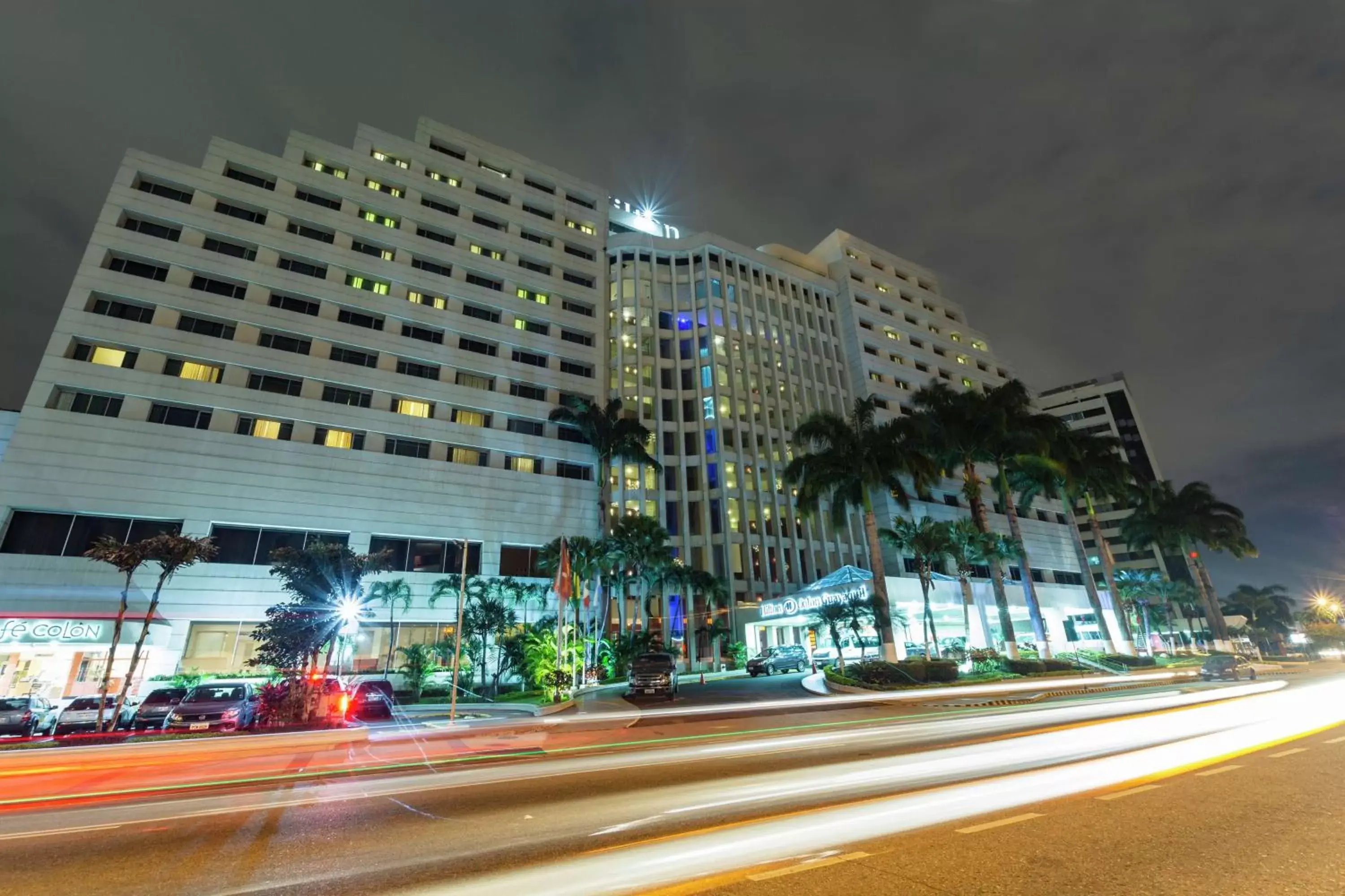 Property building in Hilton Colon Guayaquil Hotel Property building in Hilton Colon Guayaquil Hotel