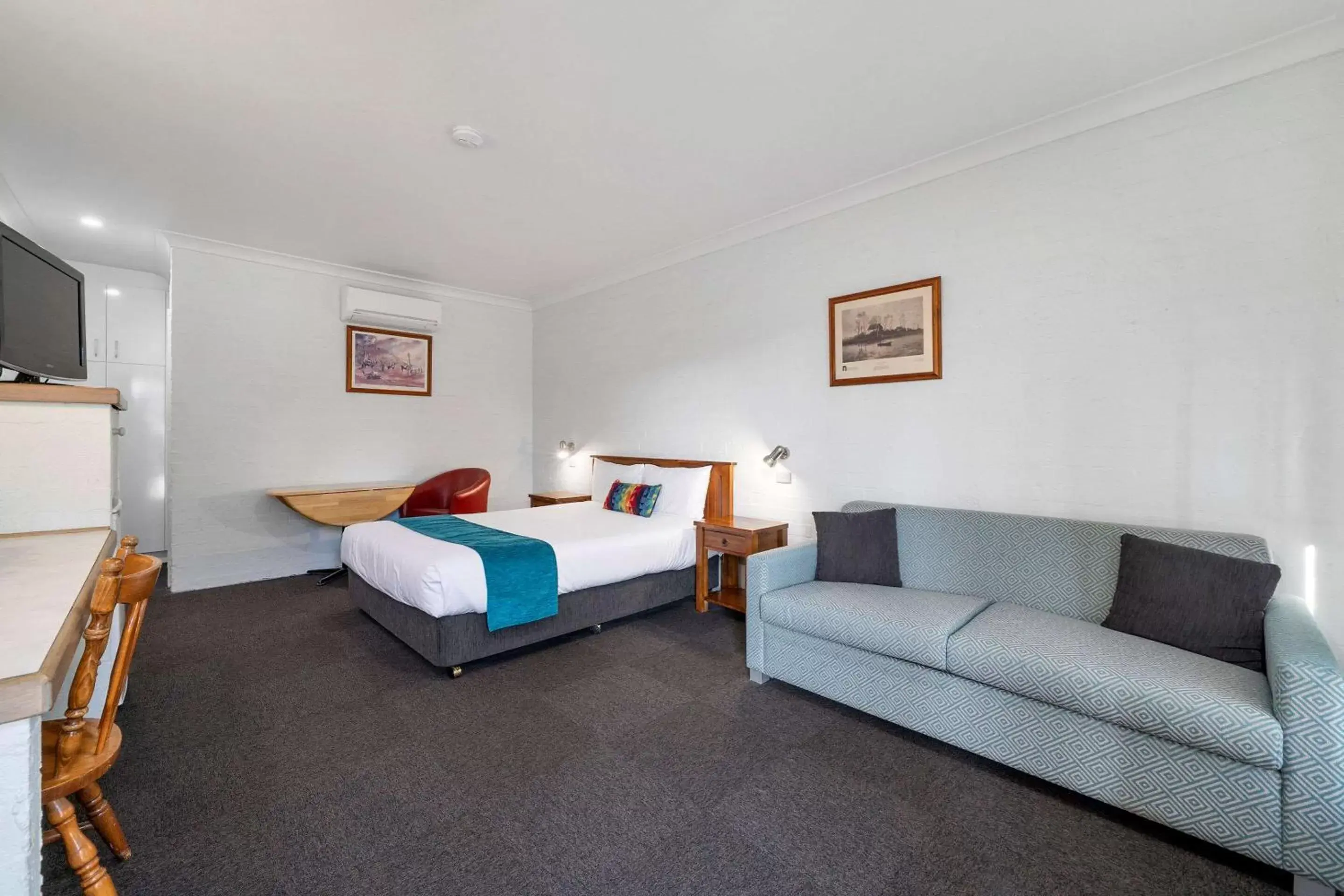 Photo of the whole room in Econo Lodge Border Gateway Wodonga