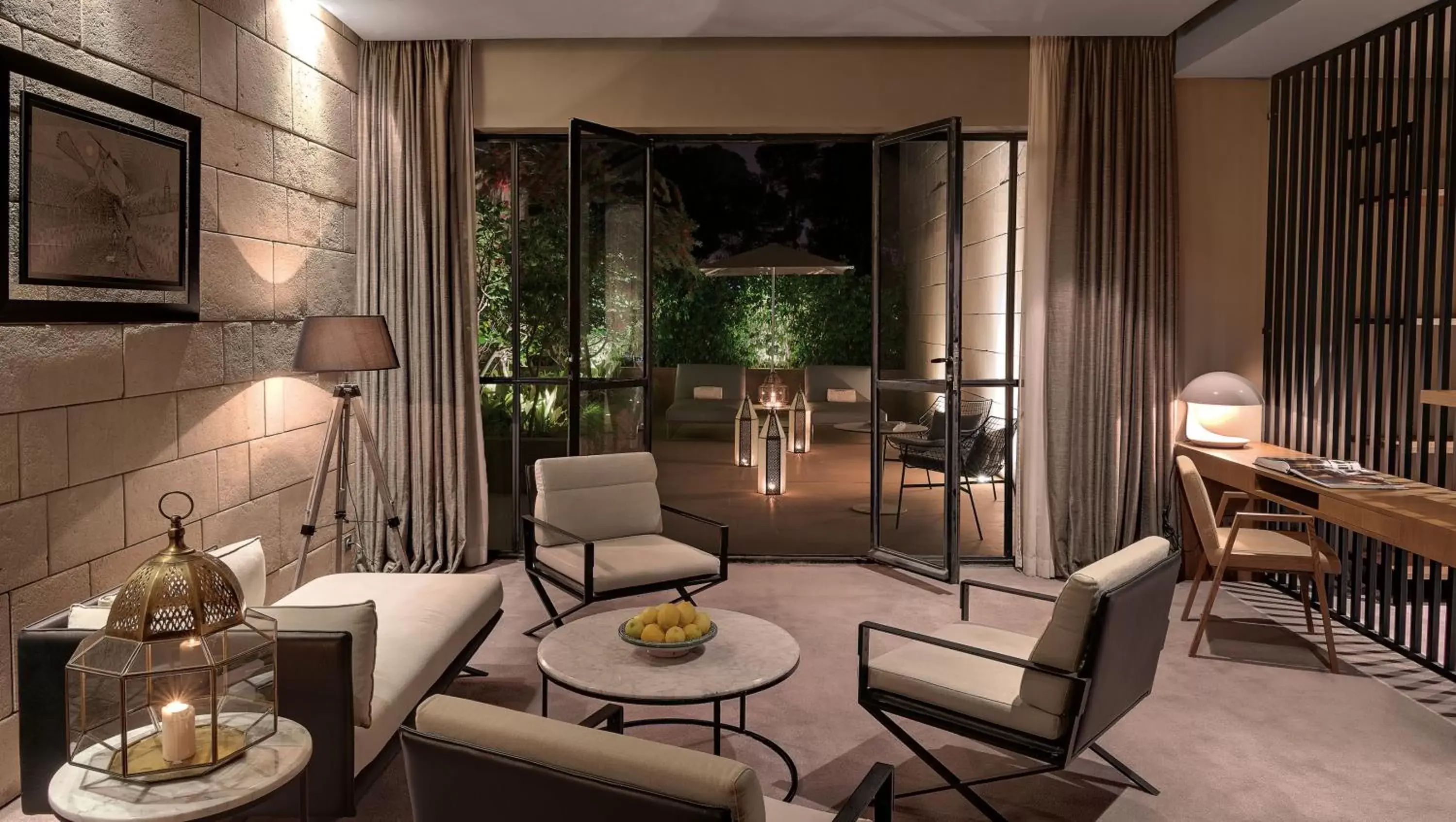 Balcony/Terrace, Lounge/Bar in Hotel Sahrai