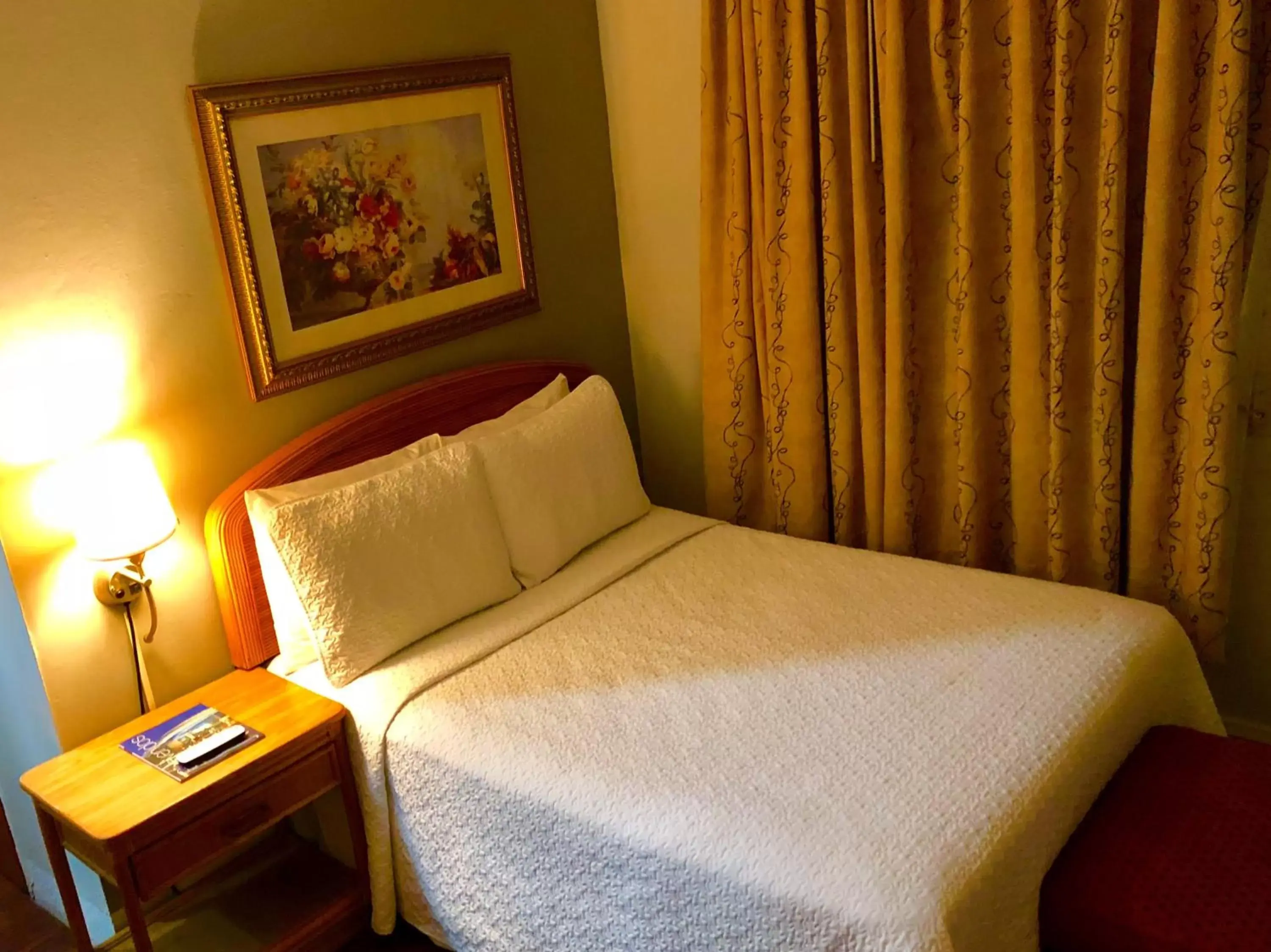 Decorative detail, Bed in Casa del Caribe Inn