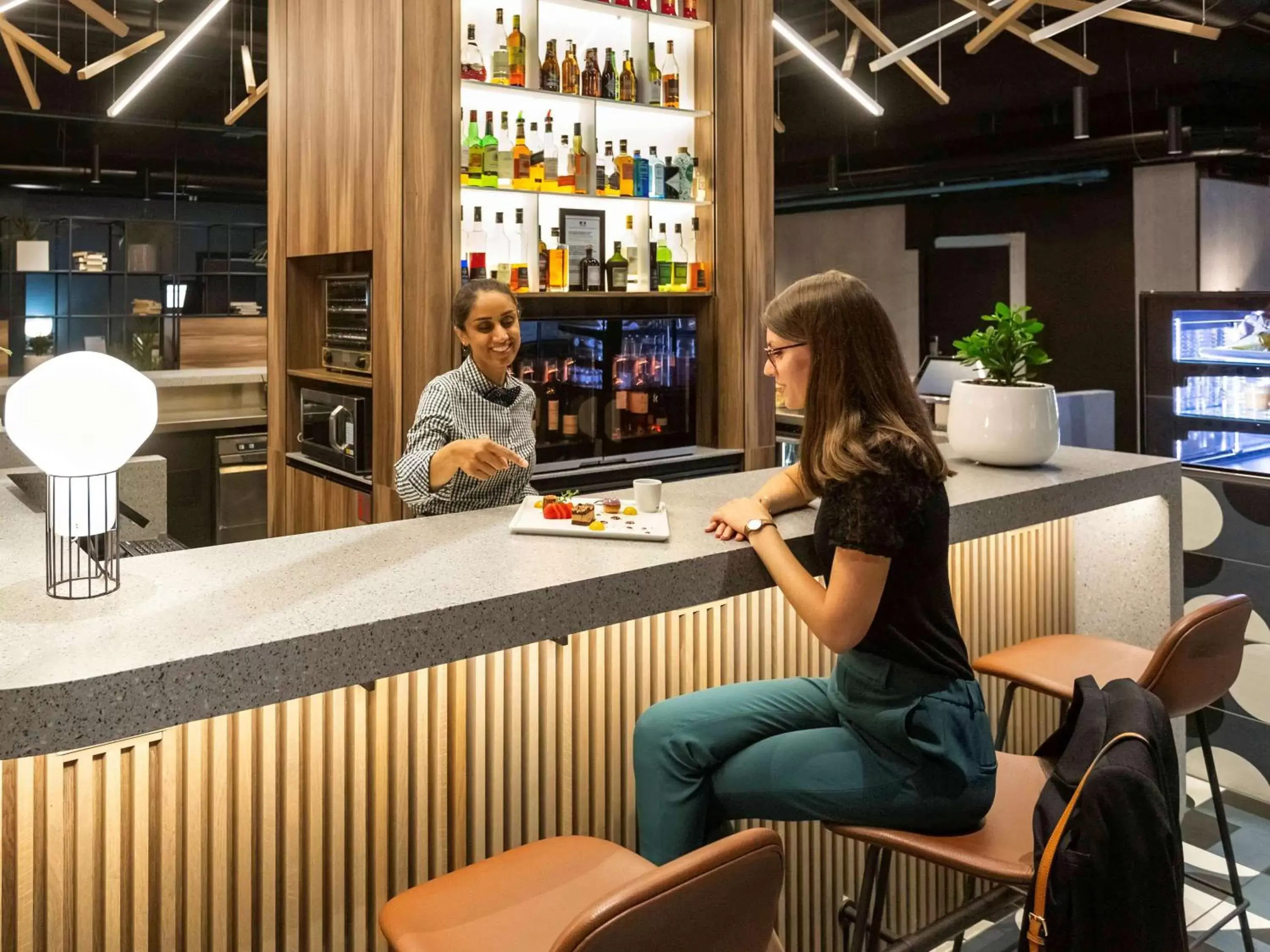 Lounge or bar in ibis Strasbourg Centre Les Halles