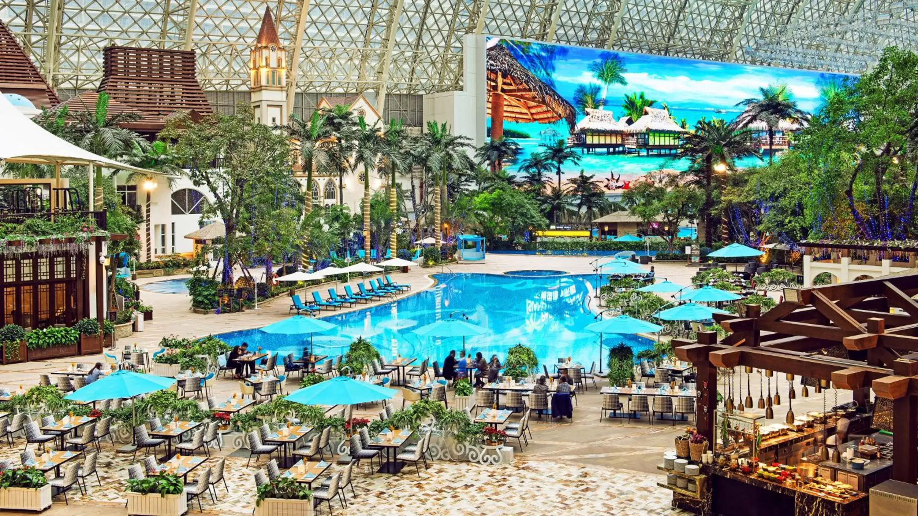 Coffee/tea facilities, Pool View in InterContinental Chengdu Global Center, an IHG Hotel