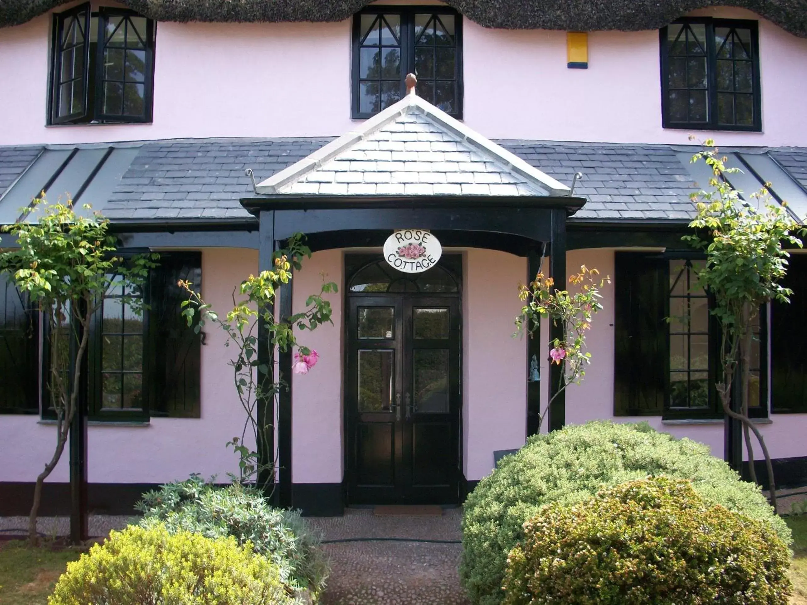 Facade/entrance in Cary Arms & Spa