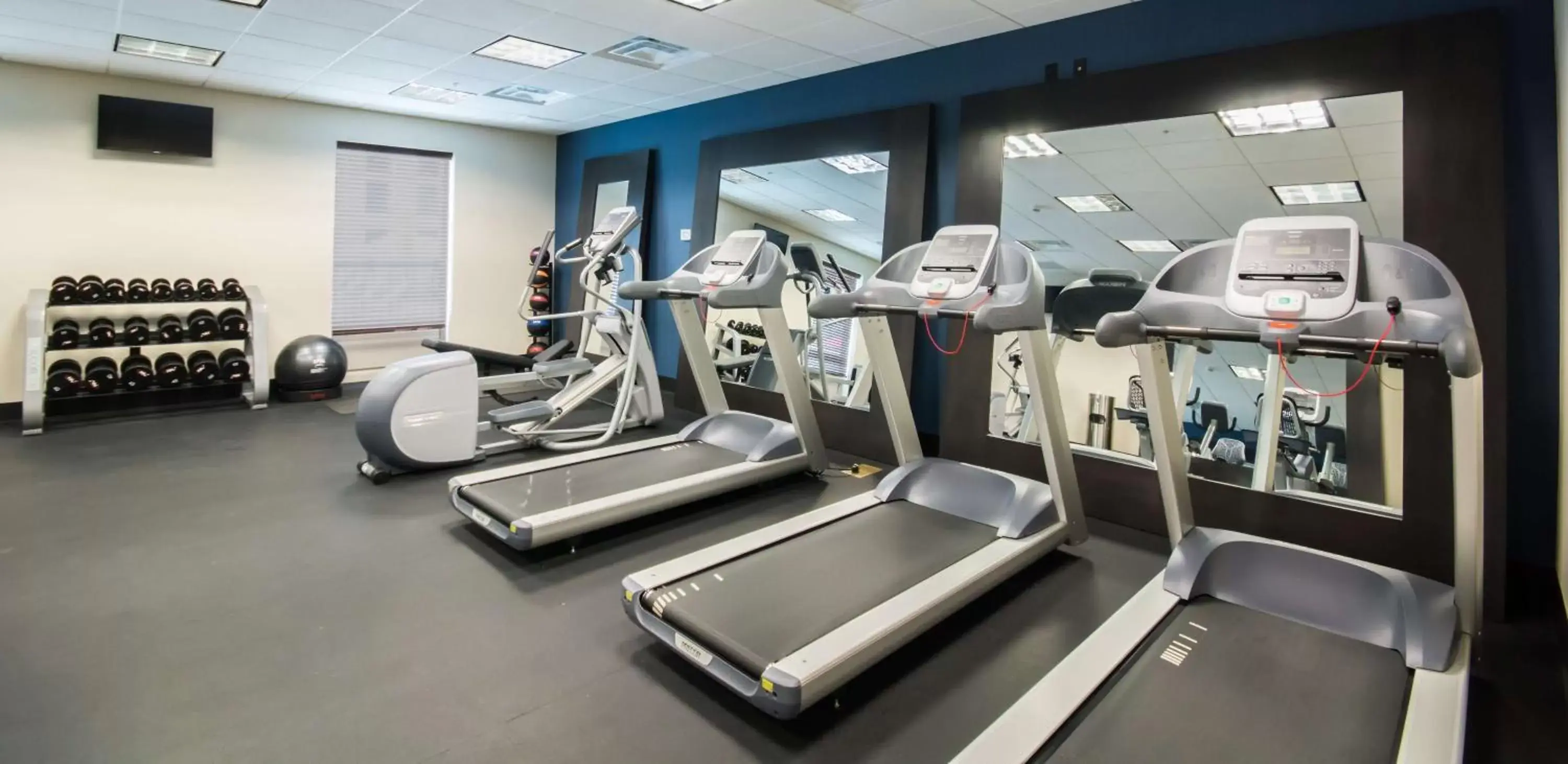 Fitness centre/facilities, Fitness Center/Facilities in Hampton Inn & Suites Orlando near SeaWorld