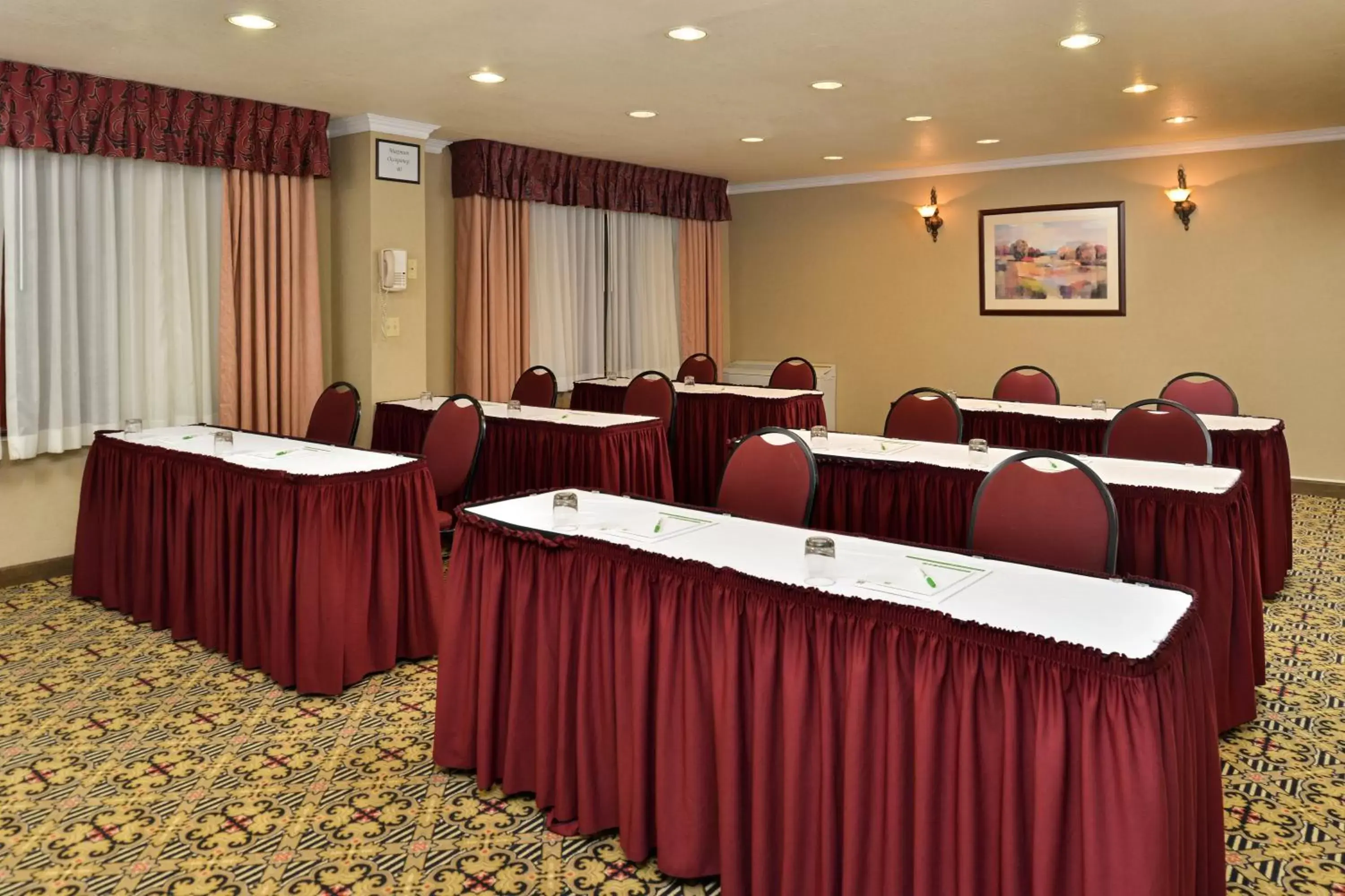 Meeting/conference room in Holiday Inn Rancho Cordova - Northeast Sacramento, an IHG Hotel