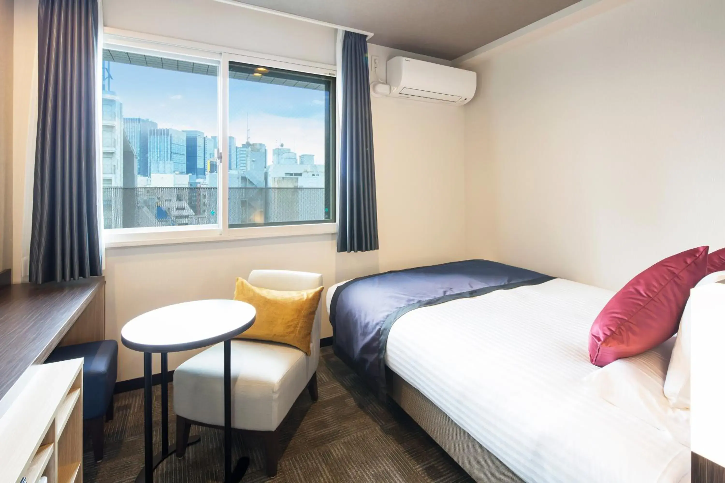 Property building, Bed in HOTEL MYSTAYS Kanda Property building, Bed in HOTEL MYSTAYS Kanda