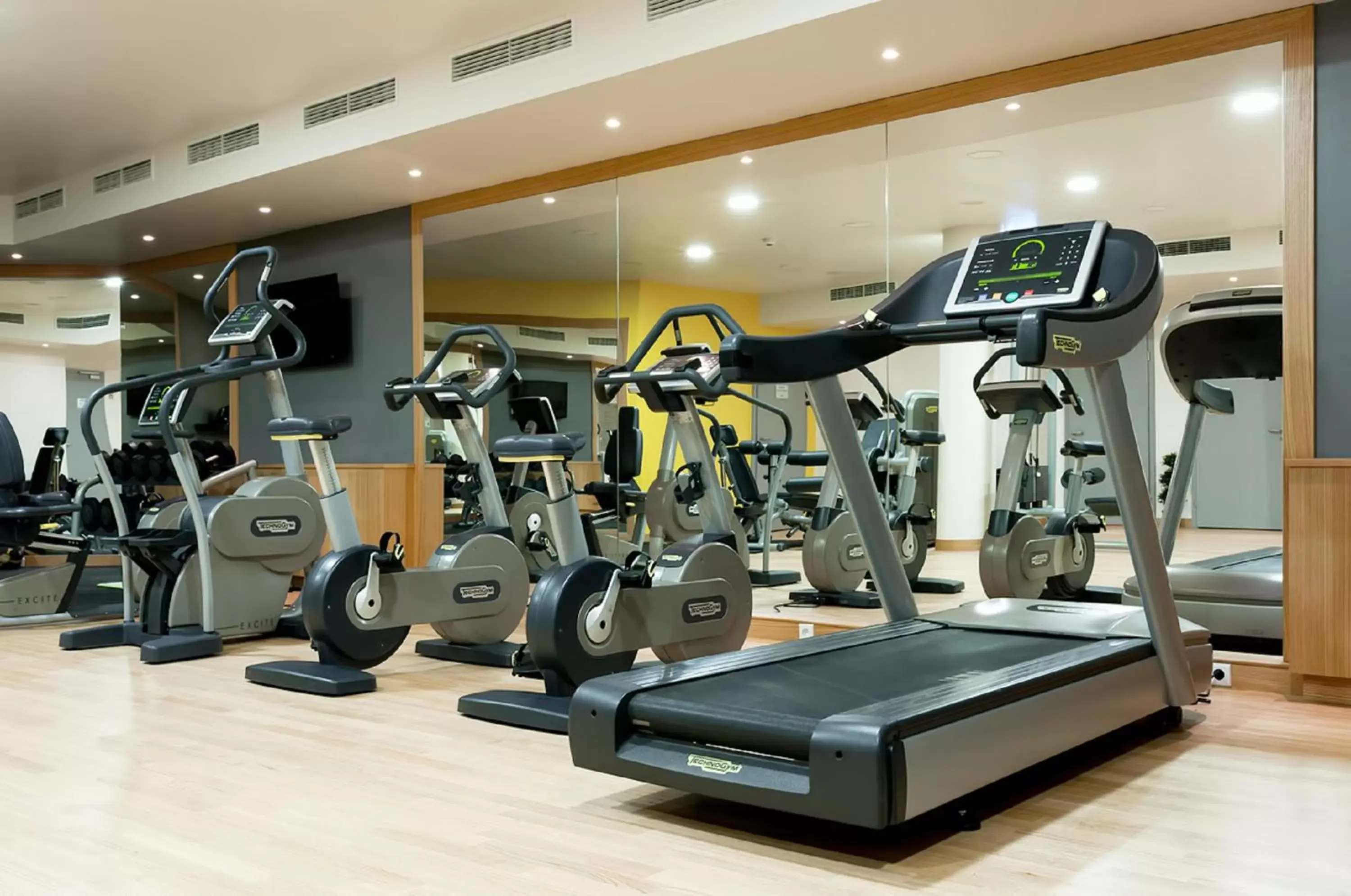 Fitness centre/facilities, Fitness Center/Facilities in Radisson Blu Hotel Krakow