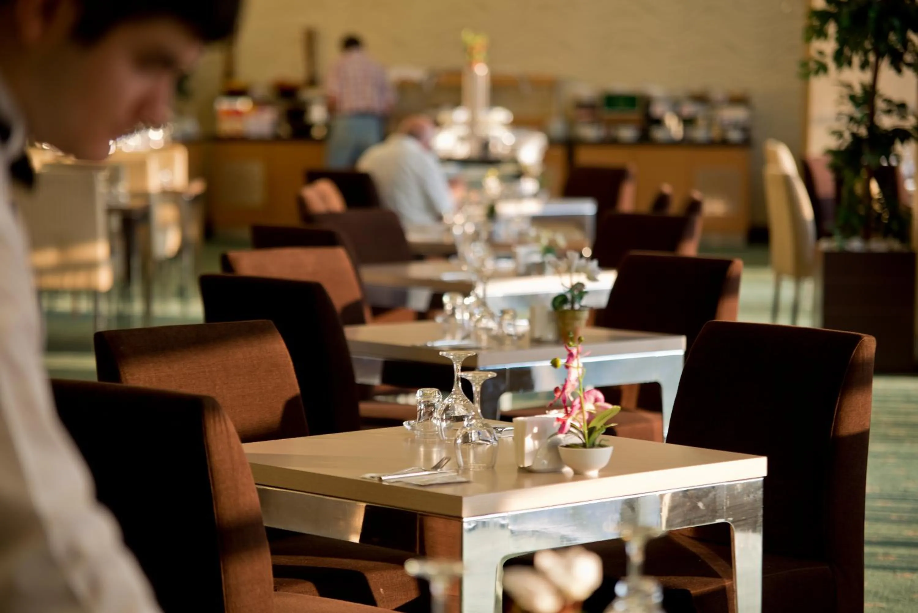 Restaurant/places to eat in North Point Hotel