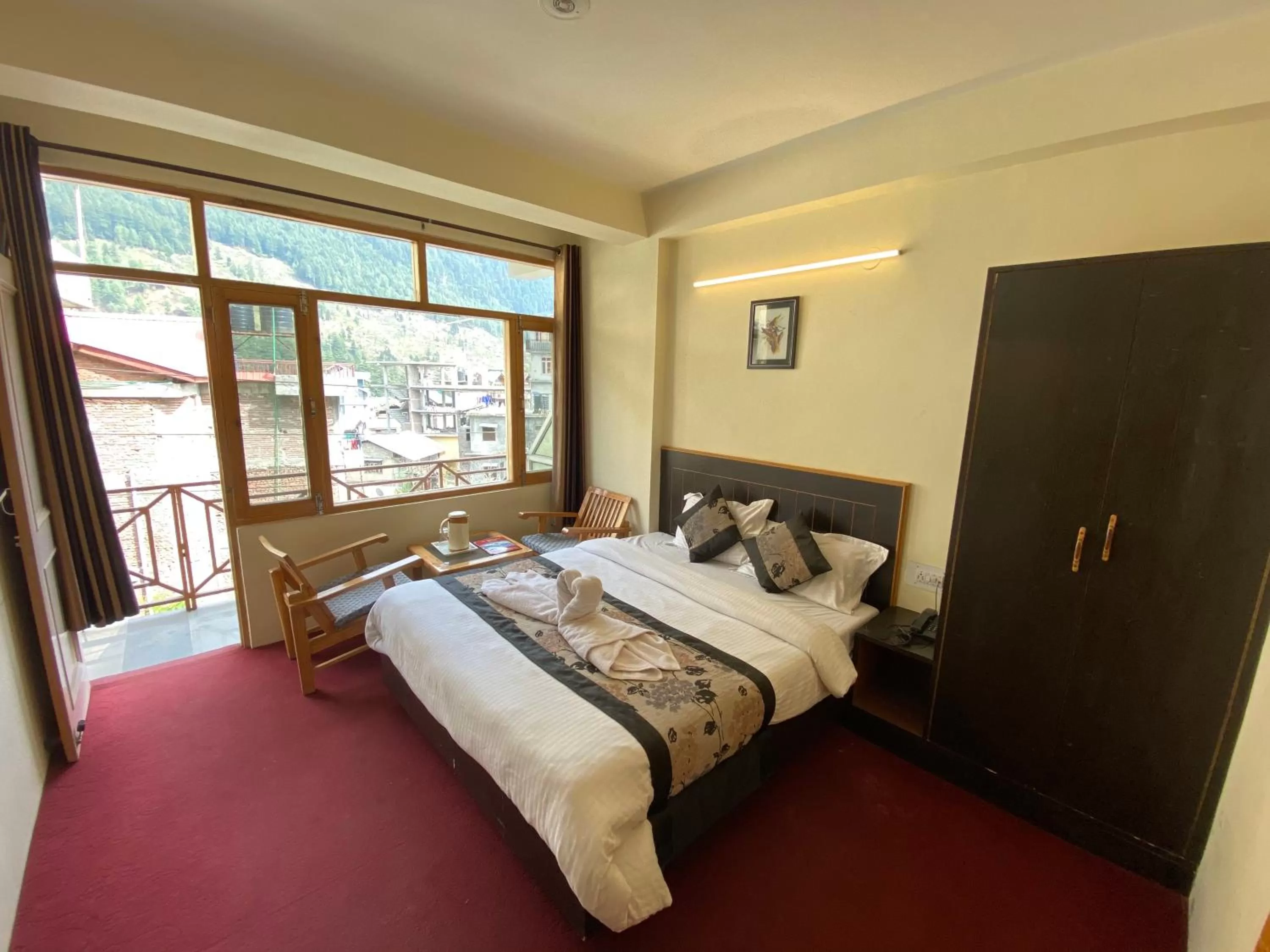 Photo of the whole room, Bed in The Destination Manali