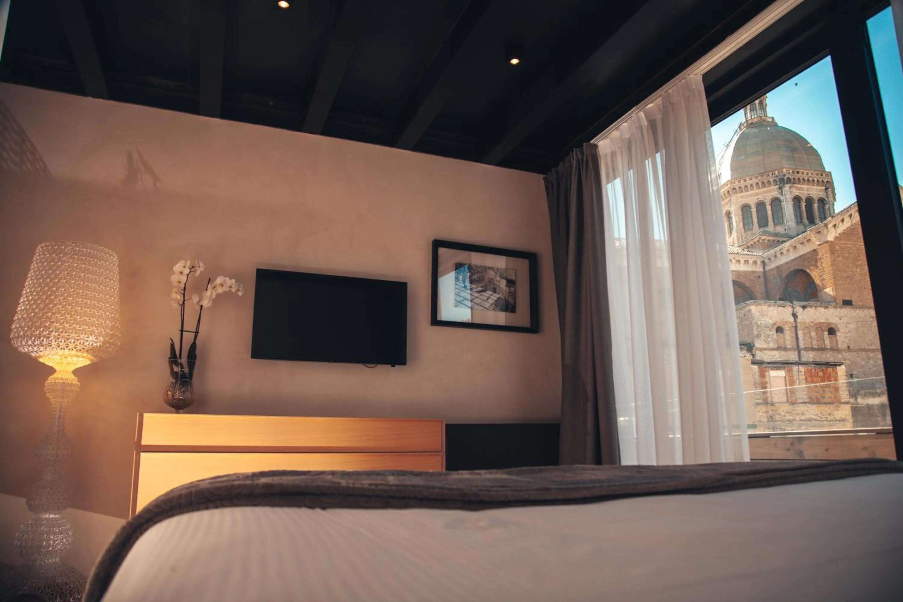 Bed in Alba Palace Hotel