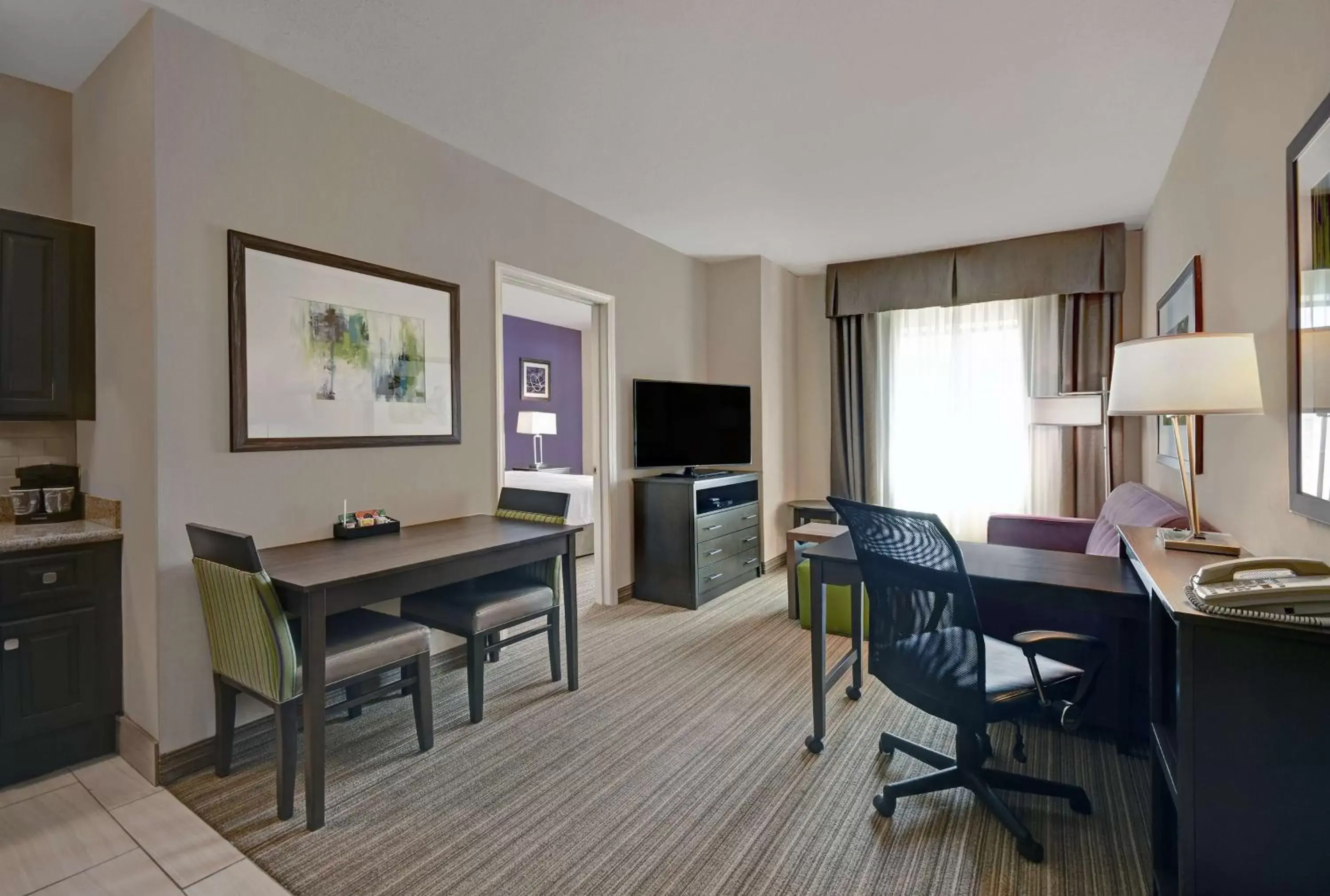 Living room, Dining Area in Homewood Suites by Hilton Eatontown