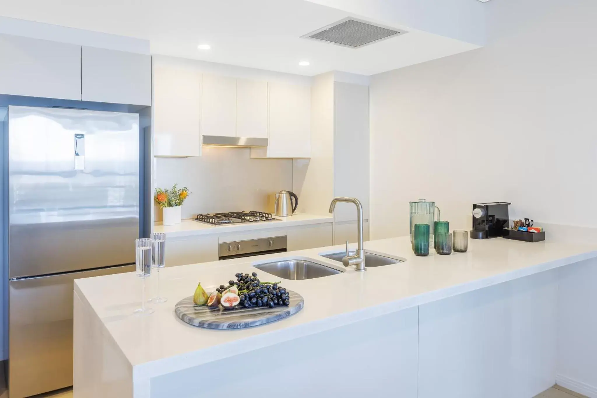 Kitchen/Kitchenette in Meriton Suites Herschel Street, Brisbane