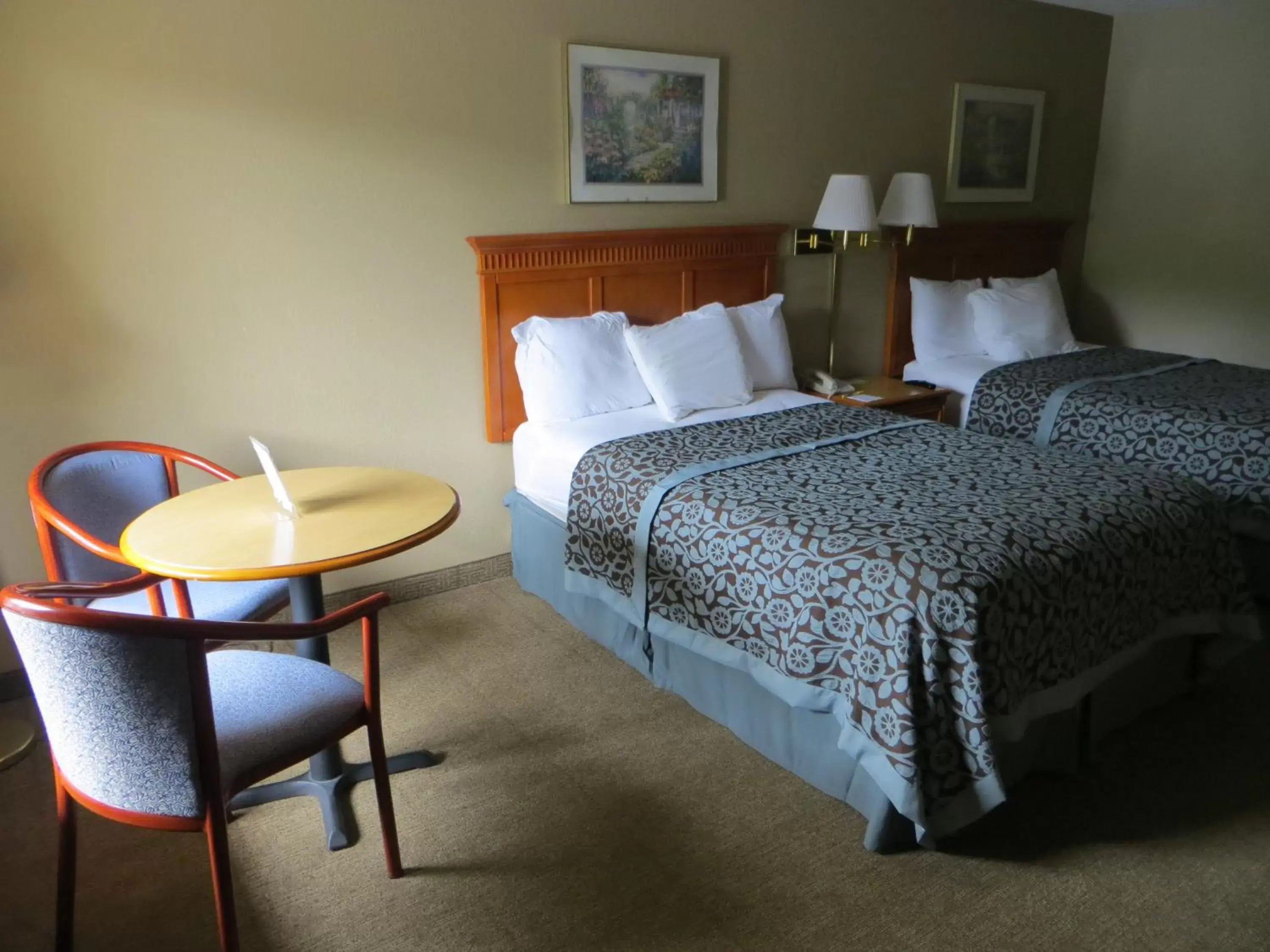 Bed in Days Inn by Wyndham Elberton