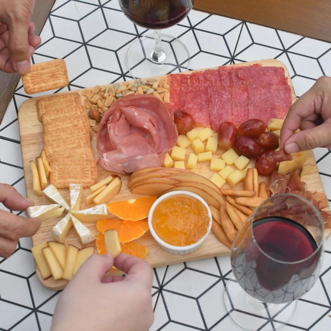 Jade Hotel and Suites