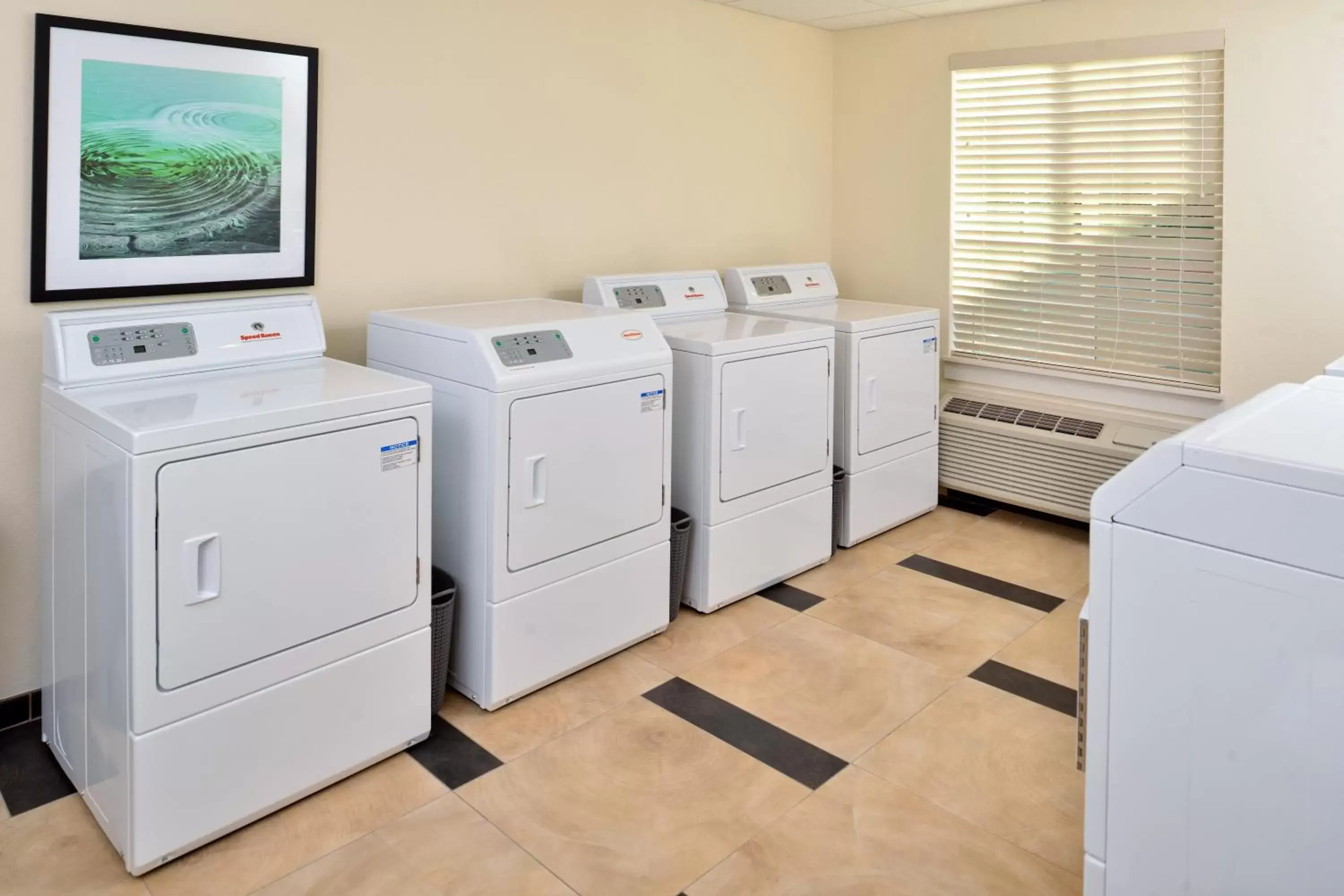 Other, Kitchen/Kitchenette in Candlewood Suites - Lodi, an IHG Hotel