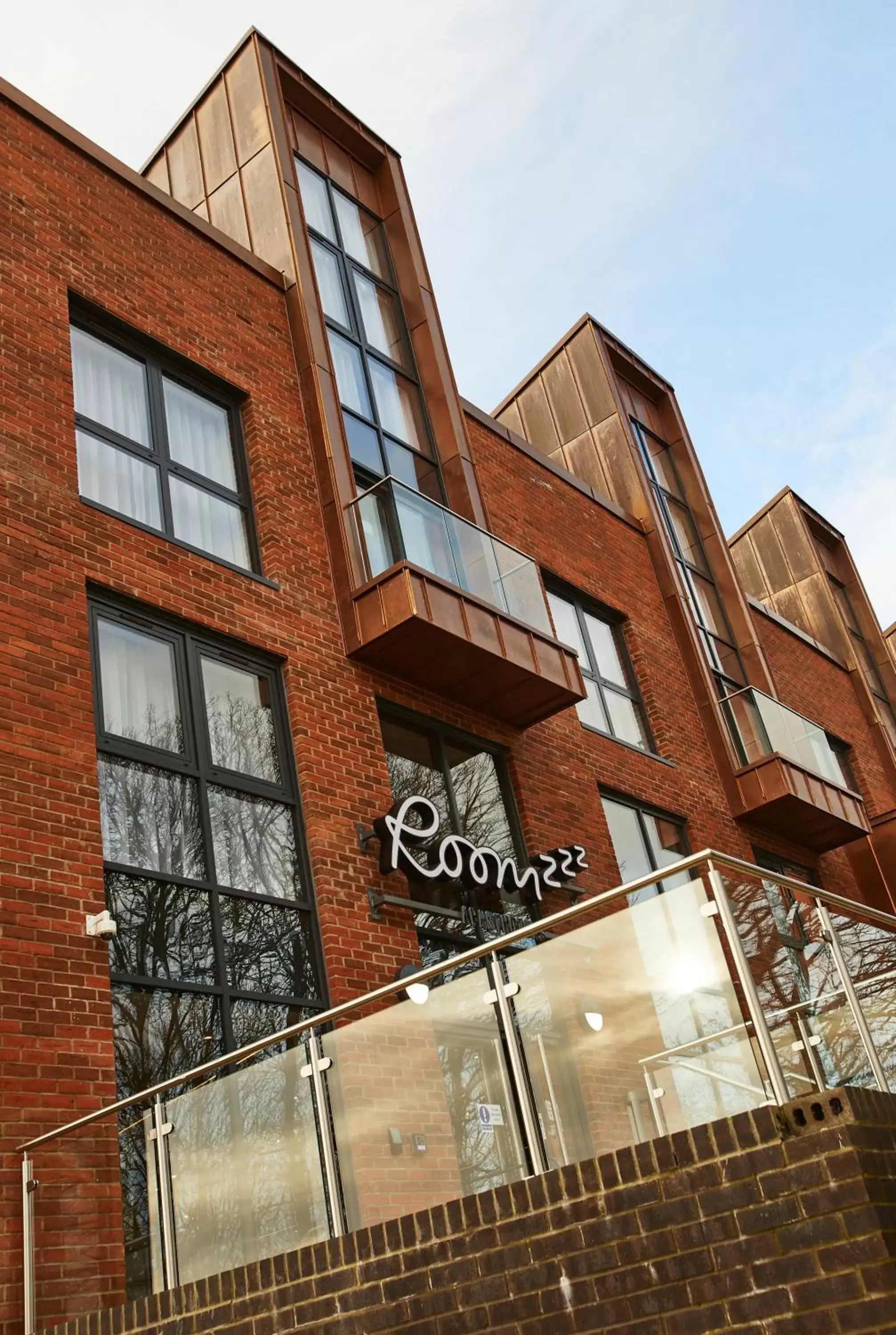 Property building in Roomzzz York City Property building in Roomzzz York City