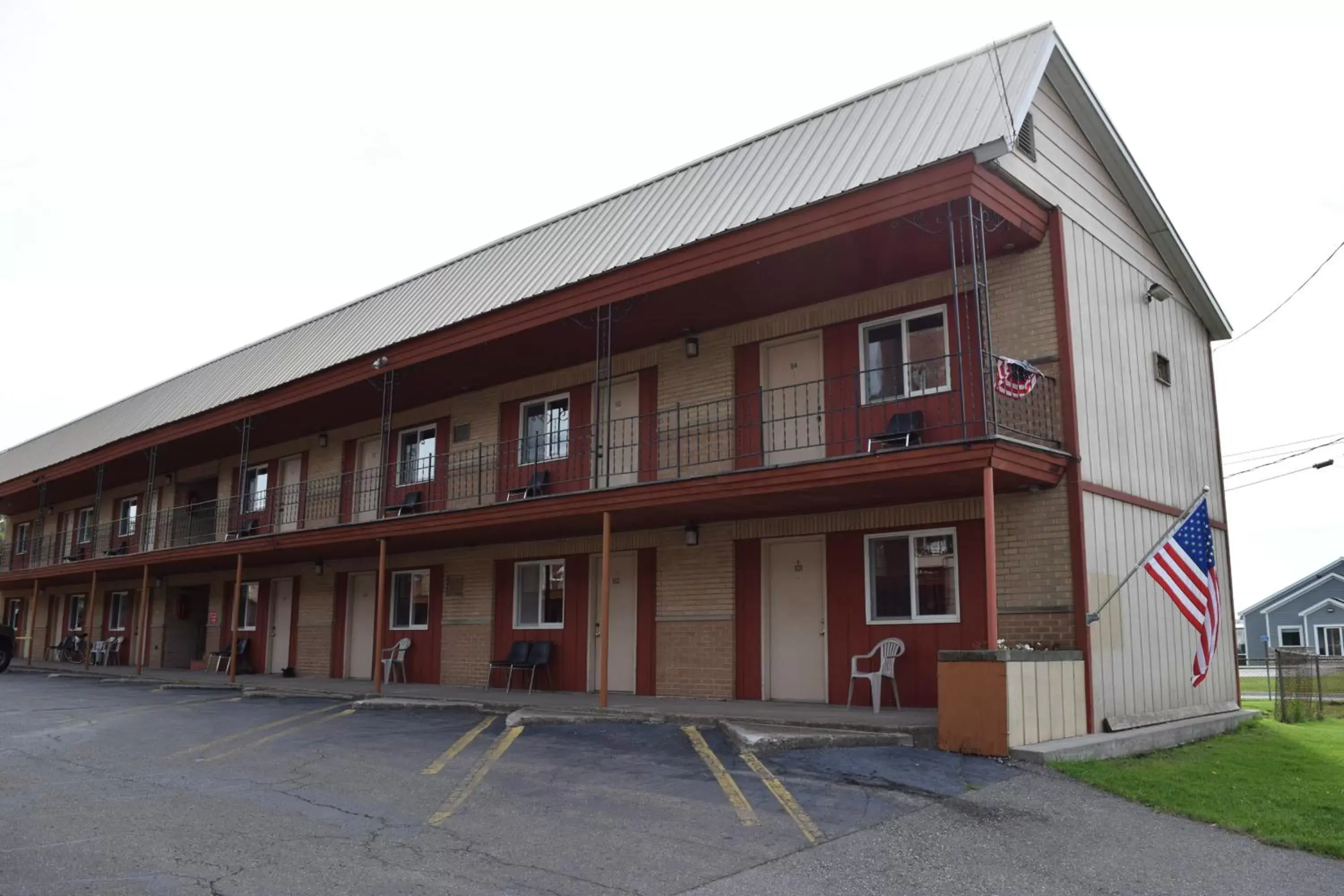 Property Building in Mid-City Motel