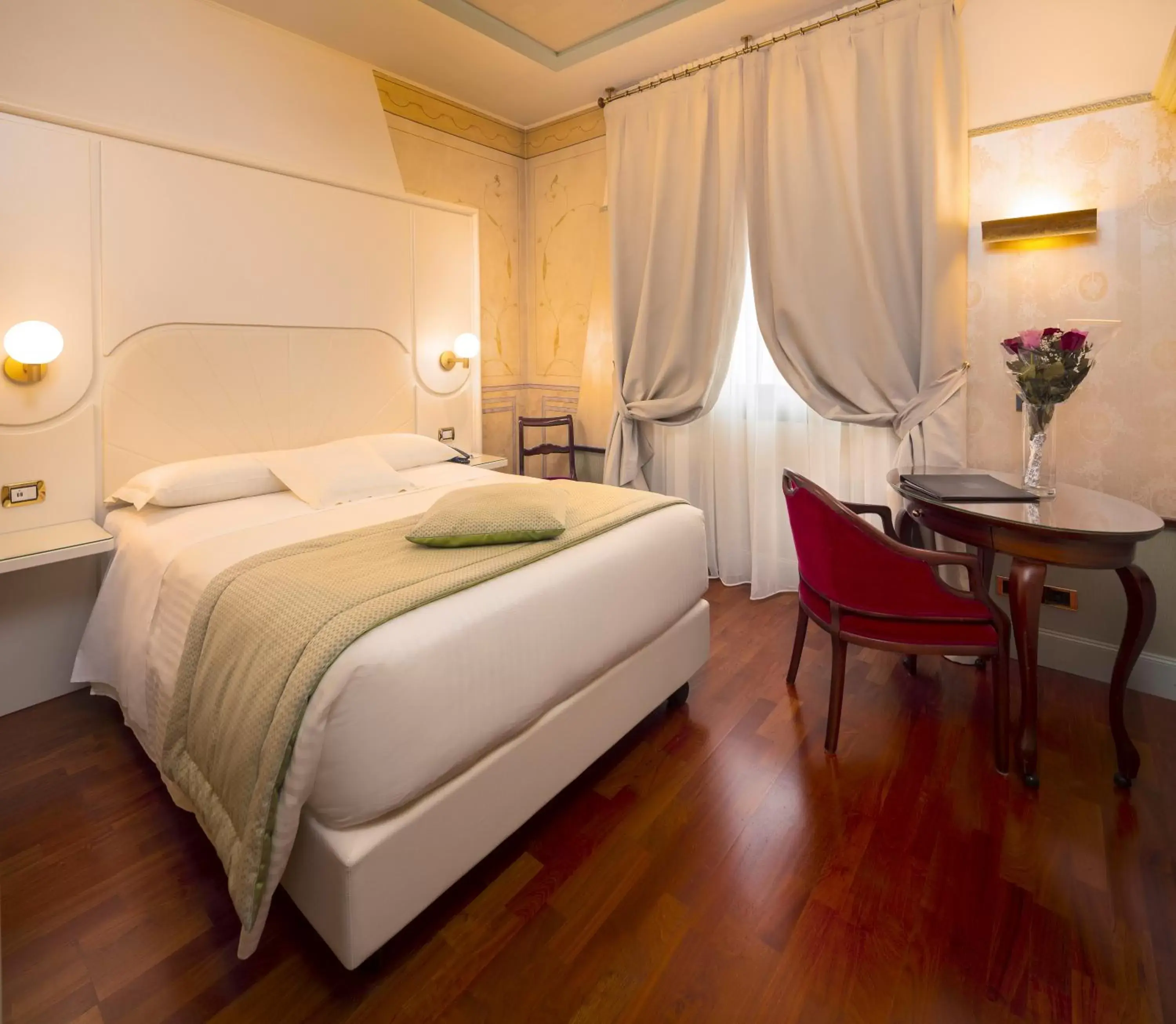 Bedroom, Bed in c-hotels Rubens
