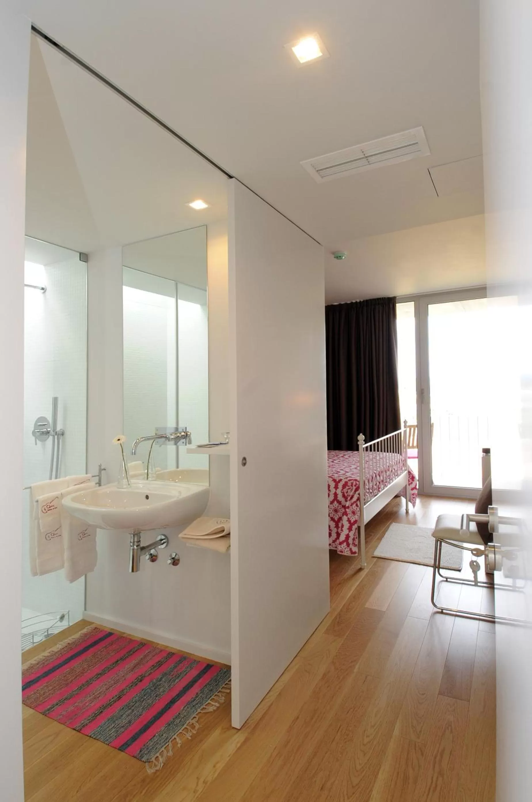Bathroom, Bed in Quinta Pedras De Baixo