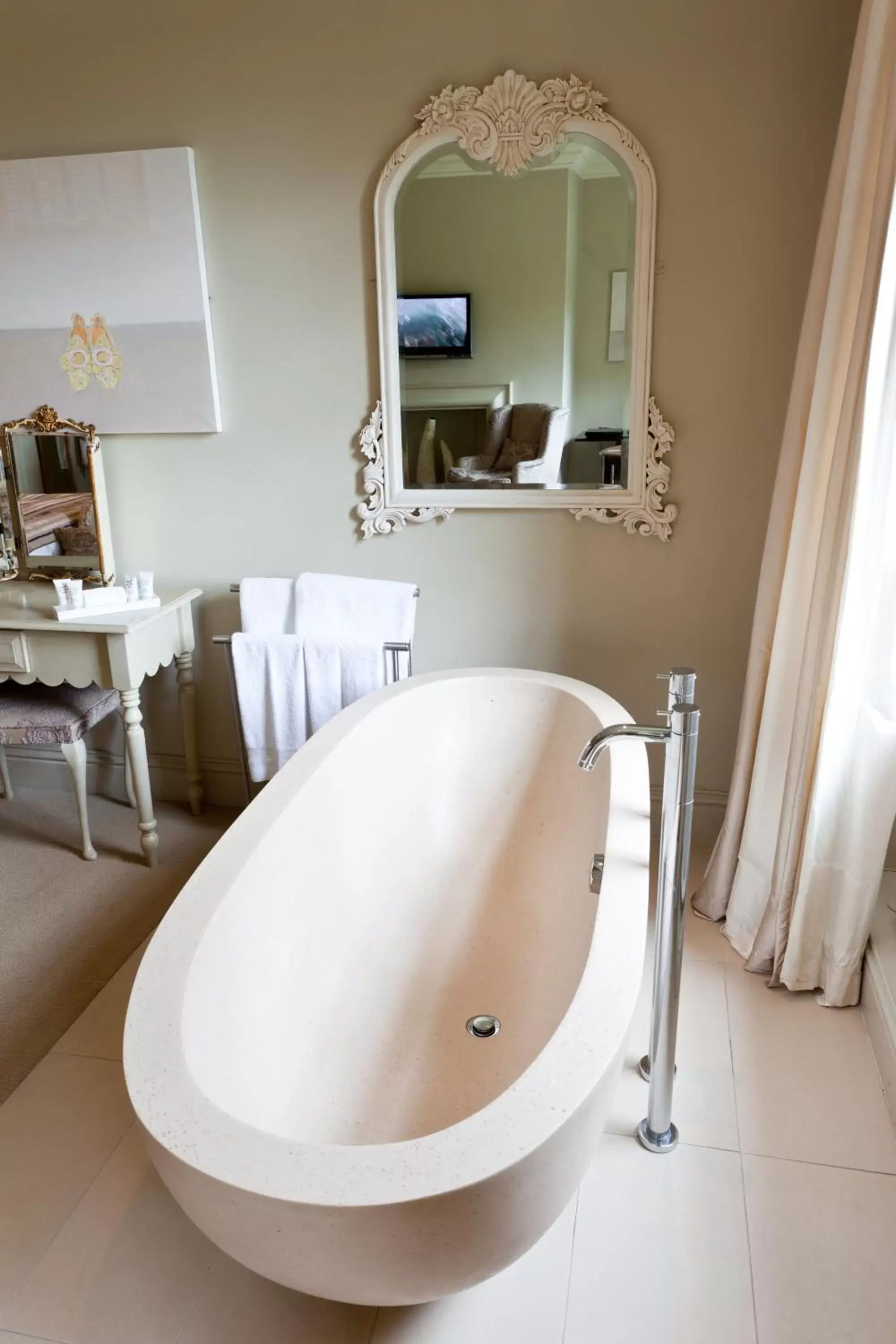 Bath, Bathroom in Best Western Plus Sheffield Mosborough Hall Hotel